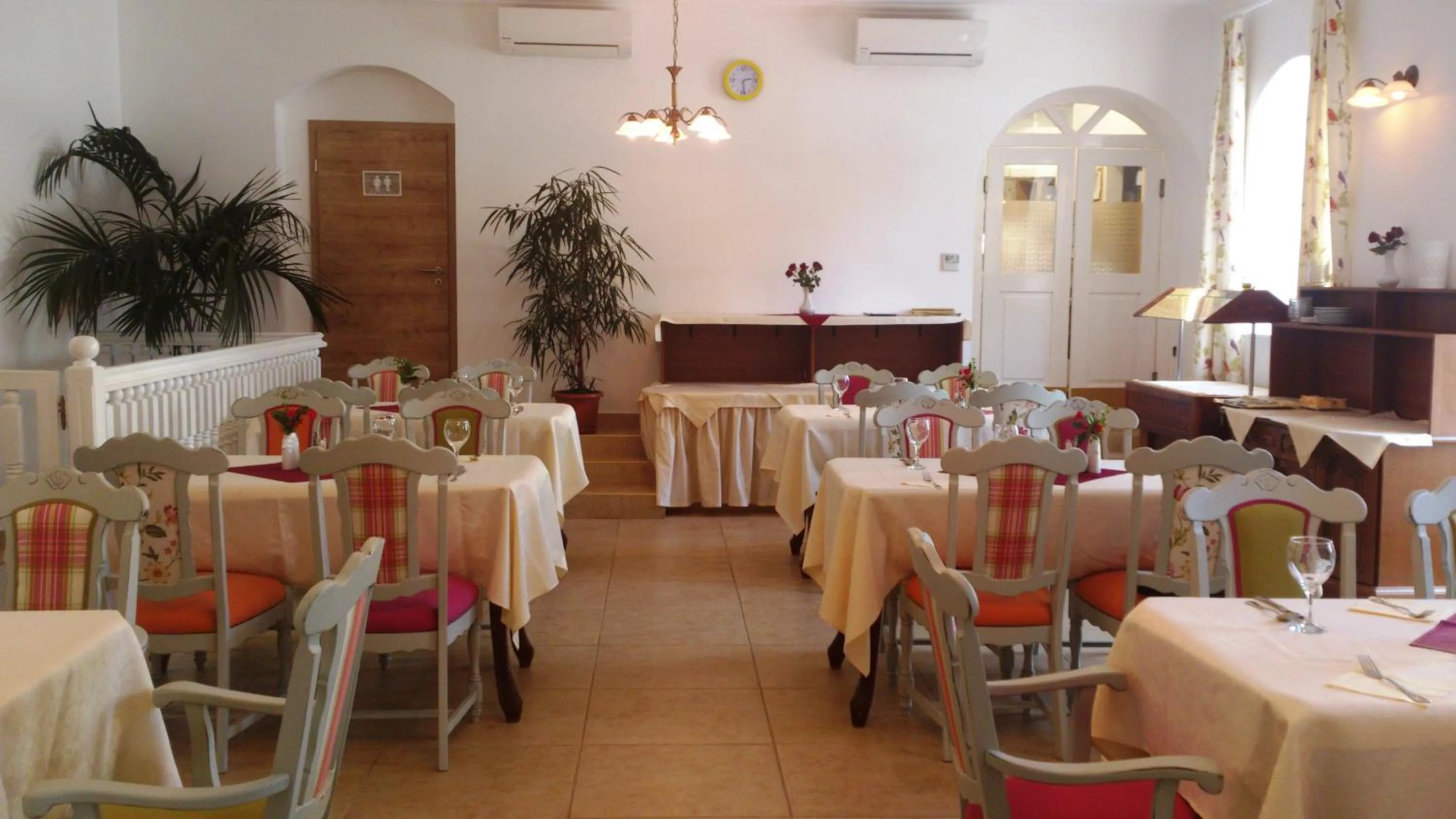 Restaurant/places to eat in Batthyány Kúria