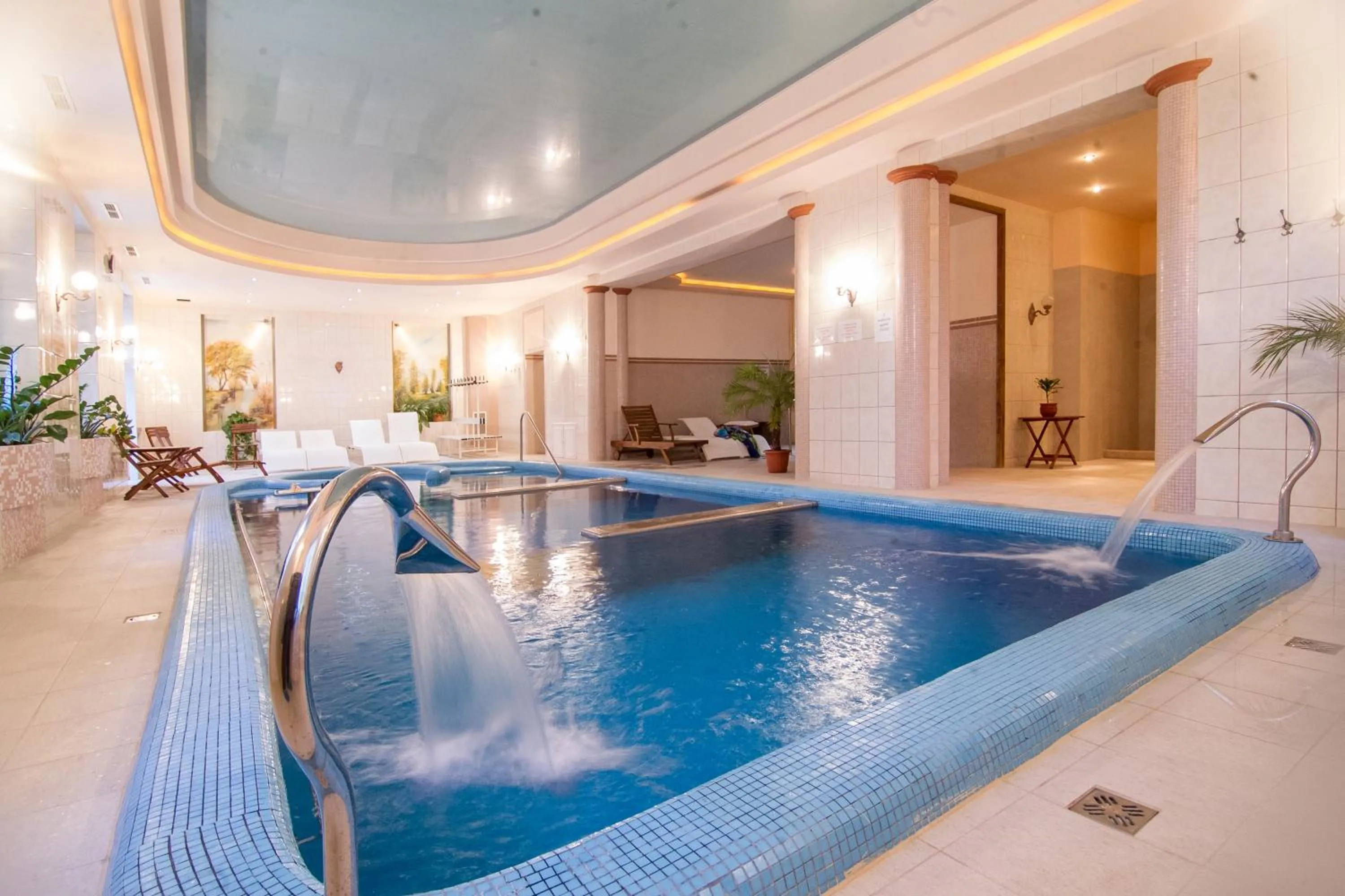 Swimming pool in Batthyány Kúria