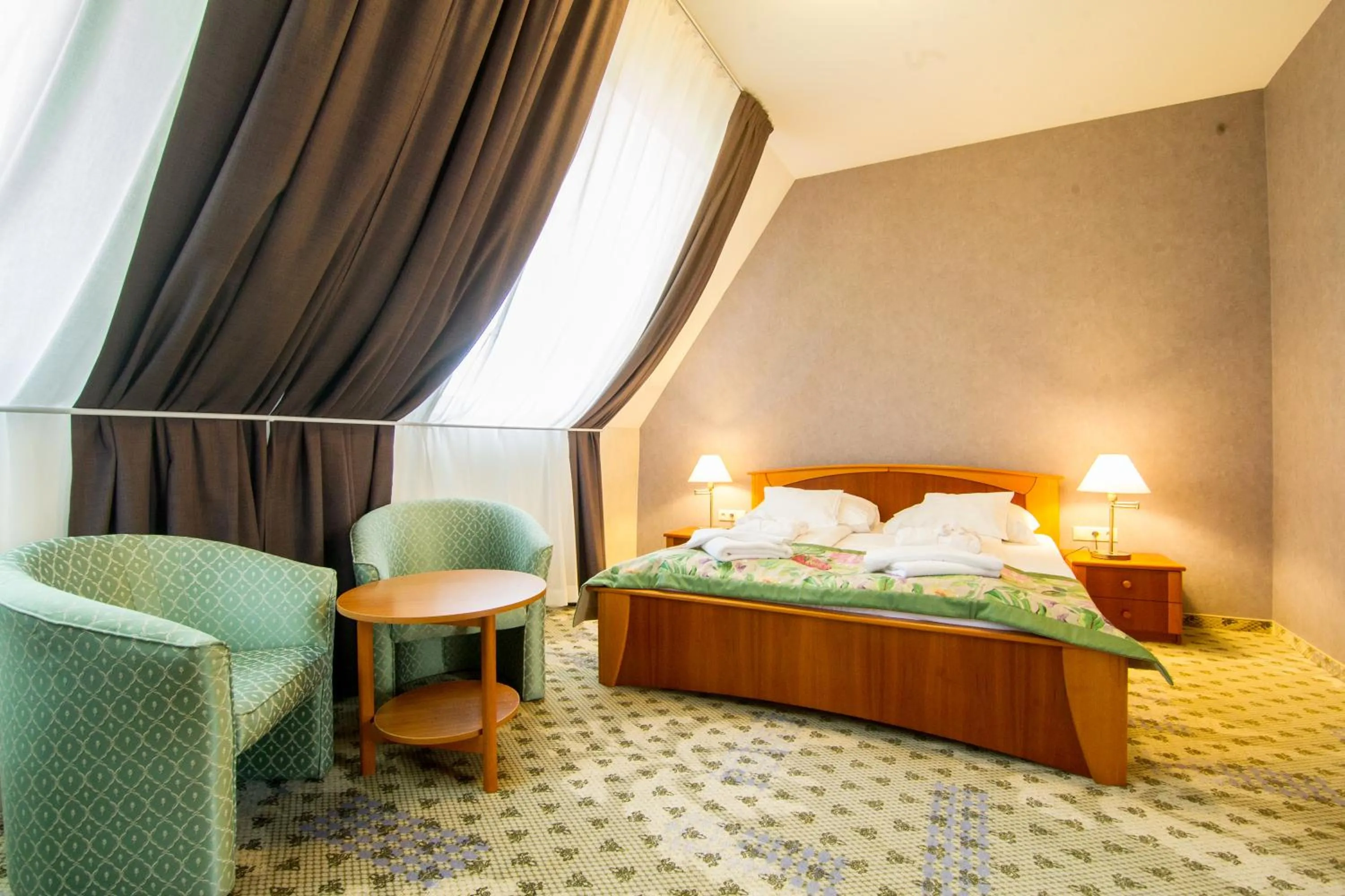 Bedroom, Bed in Batthyány Kúria