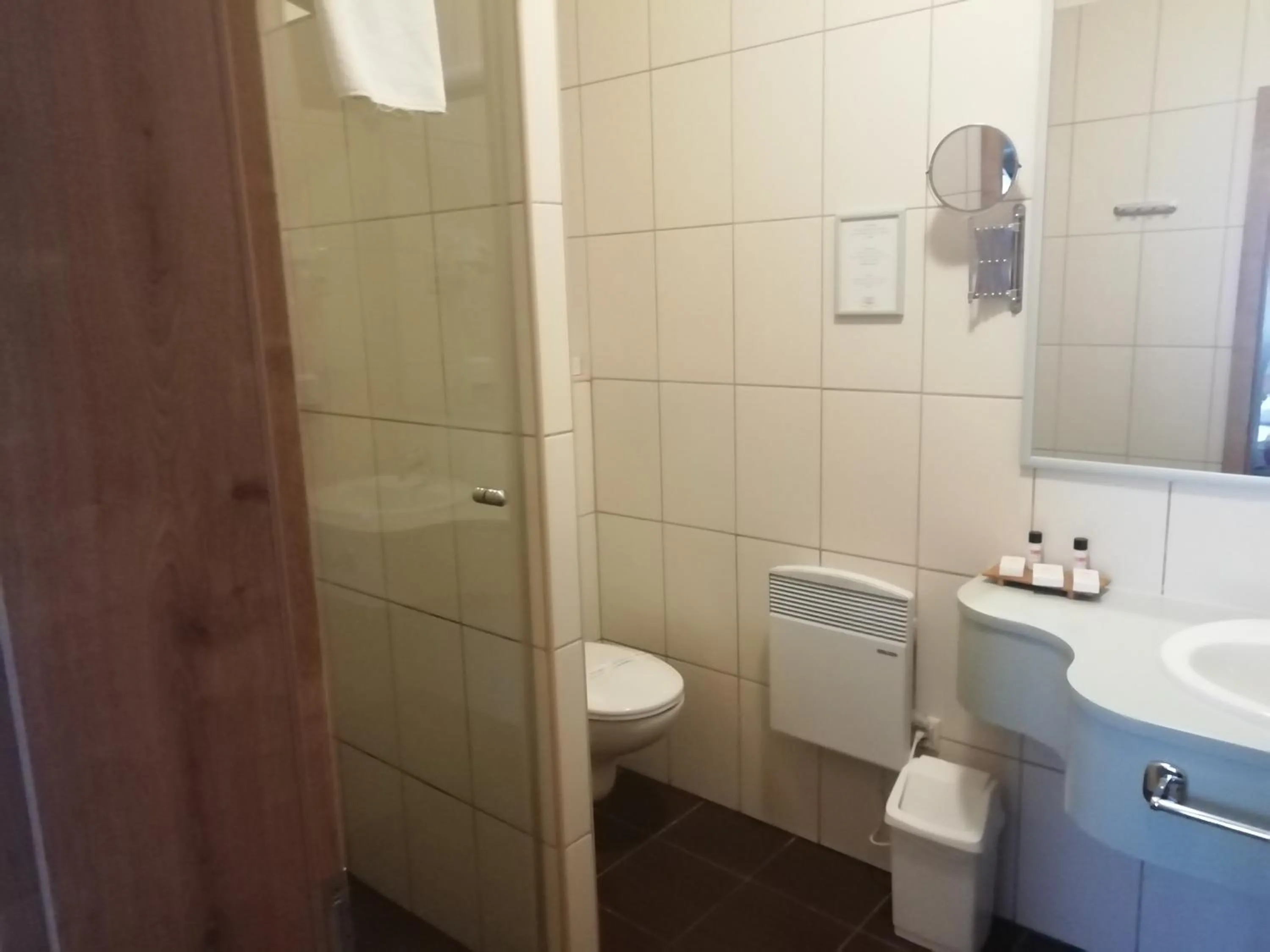 Shower in Batthyány Kúria
