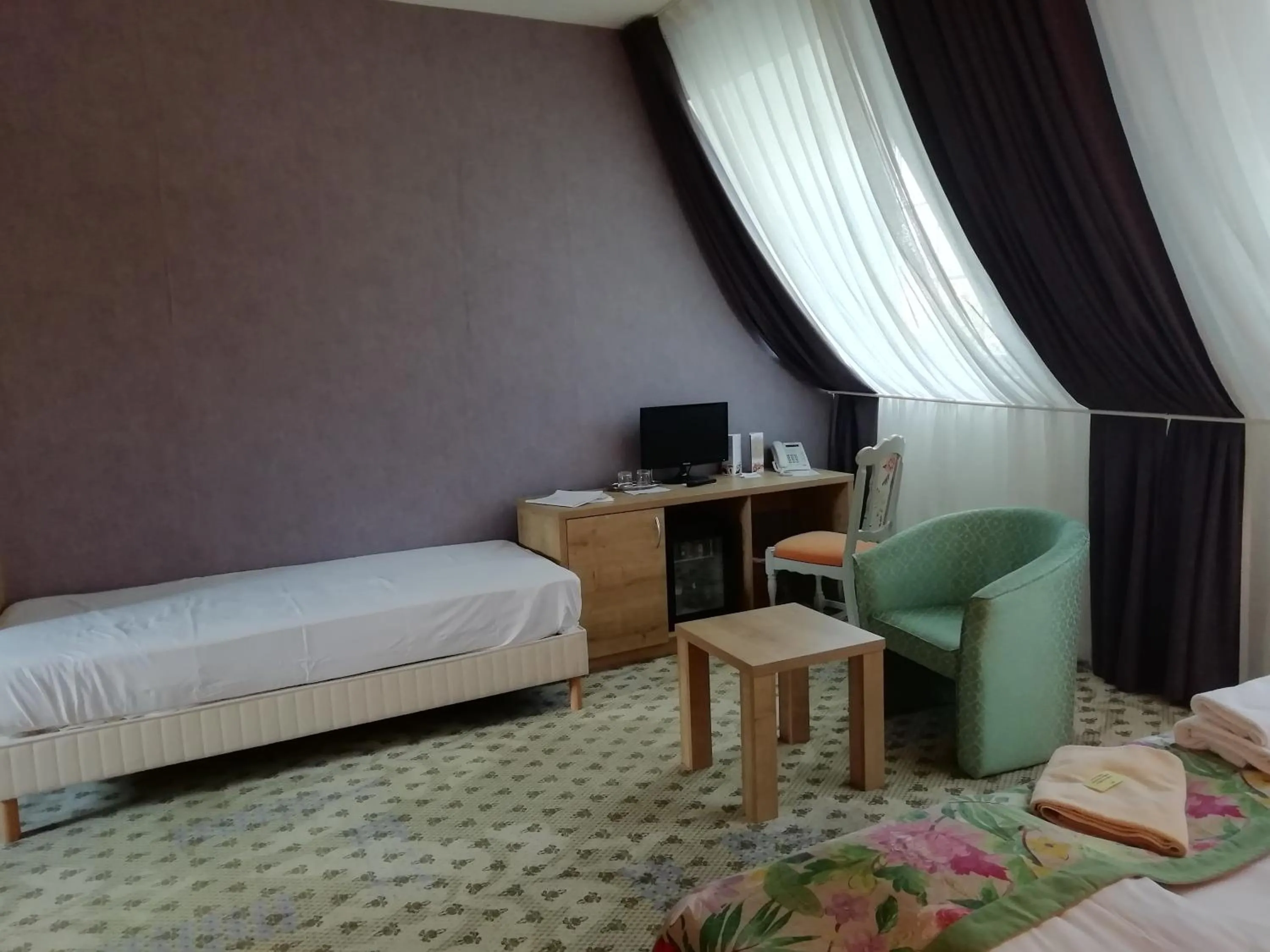 Photo of the whole room, Bed in Batthyány Kúria