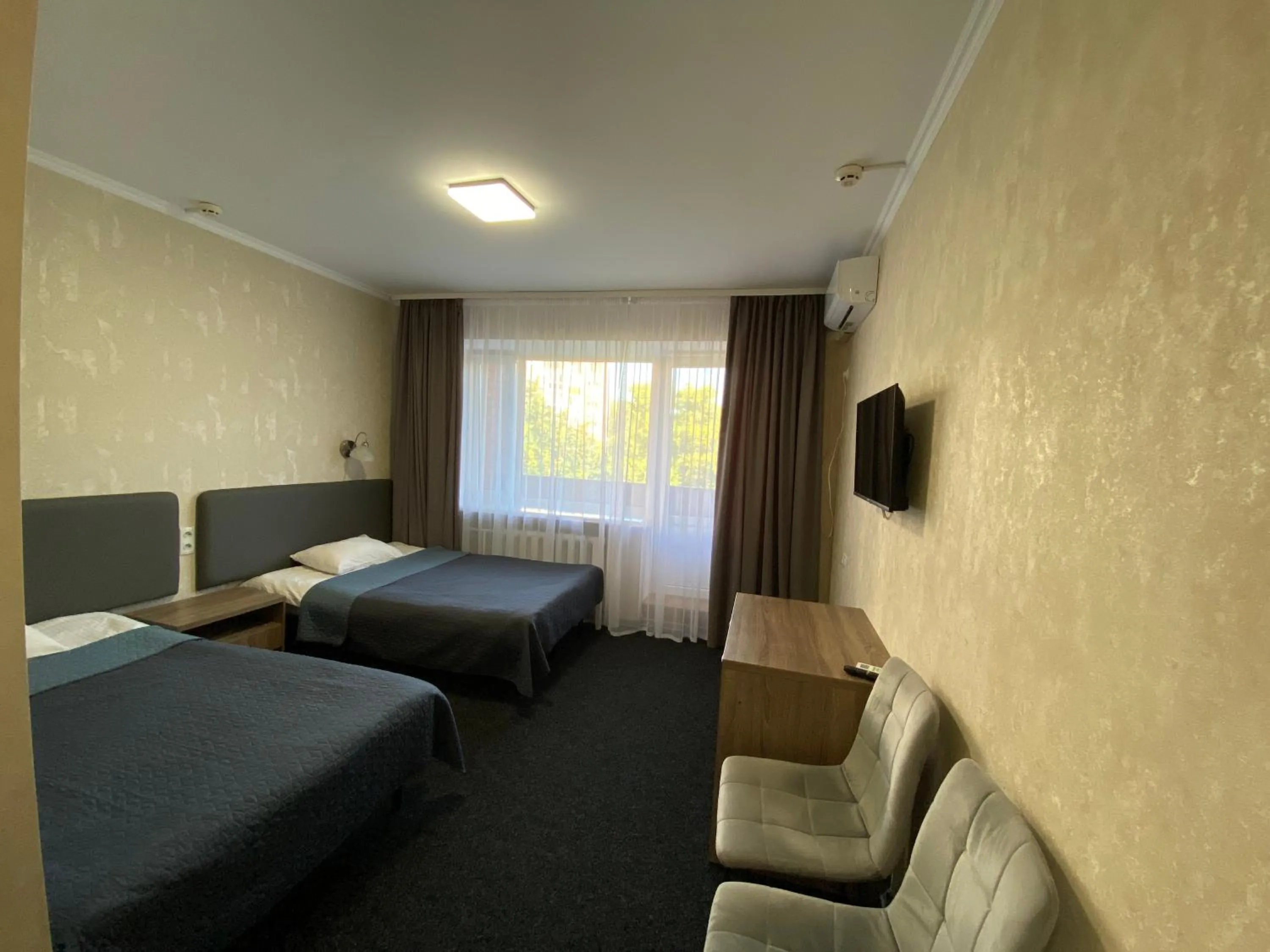 Bed in Hotel Prydesnyansky