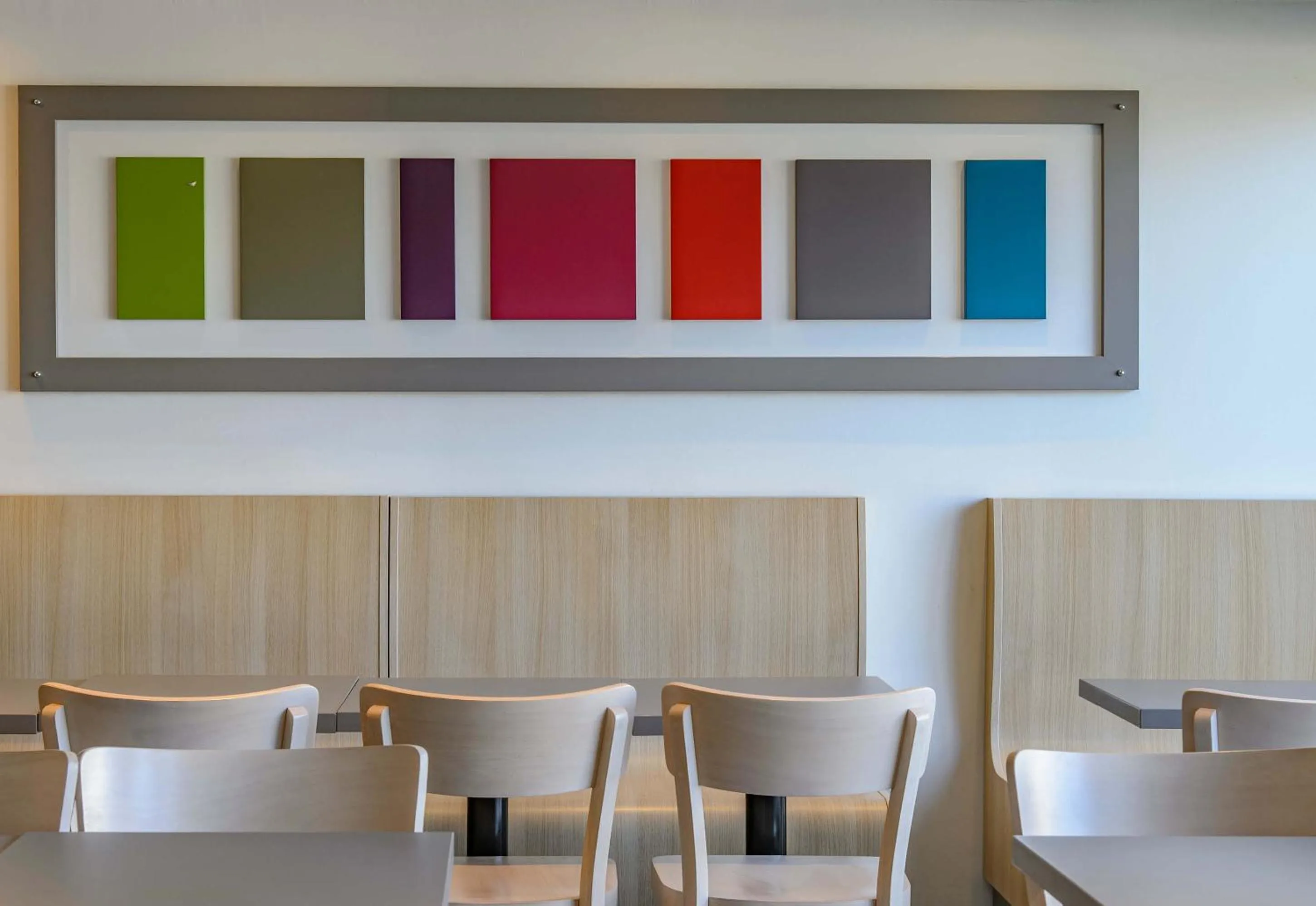 Restaurant/places to eat in B&B HOTEL Nîmes Ville Active, parking sécurisé gratuit