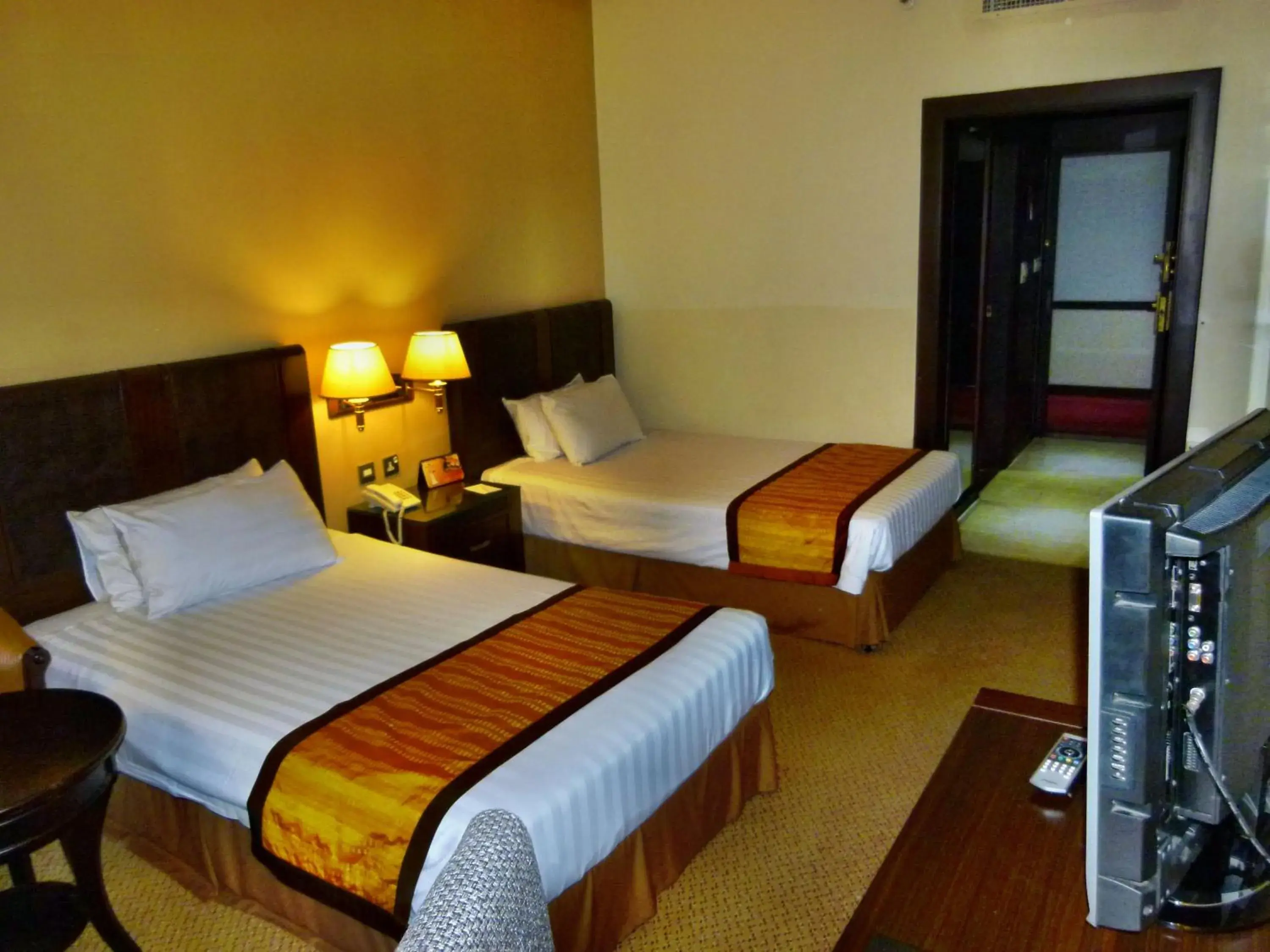 Photo of the whole room, Bed in Knight Armour Hotel Photo of the whole room, Bed in Knight Armour Hotel