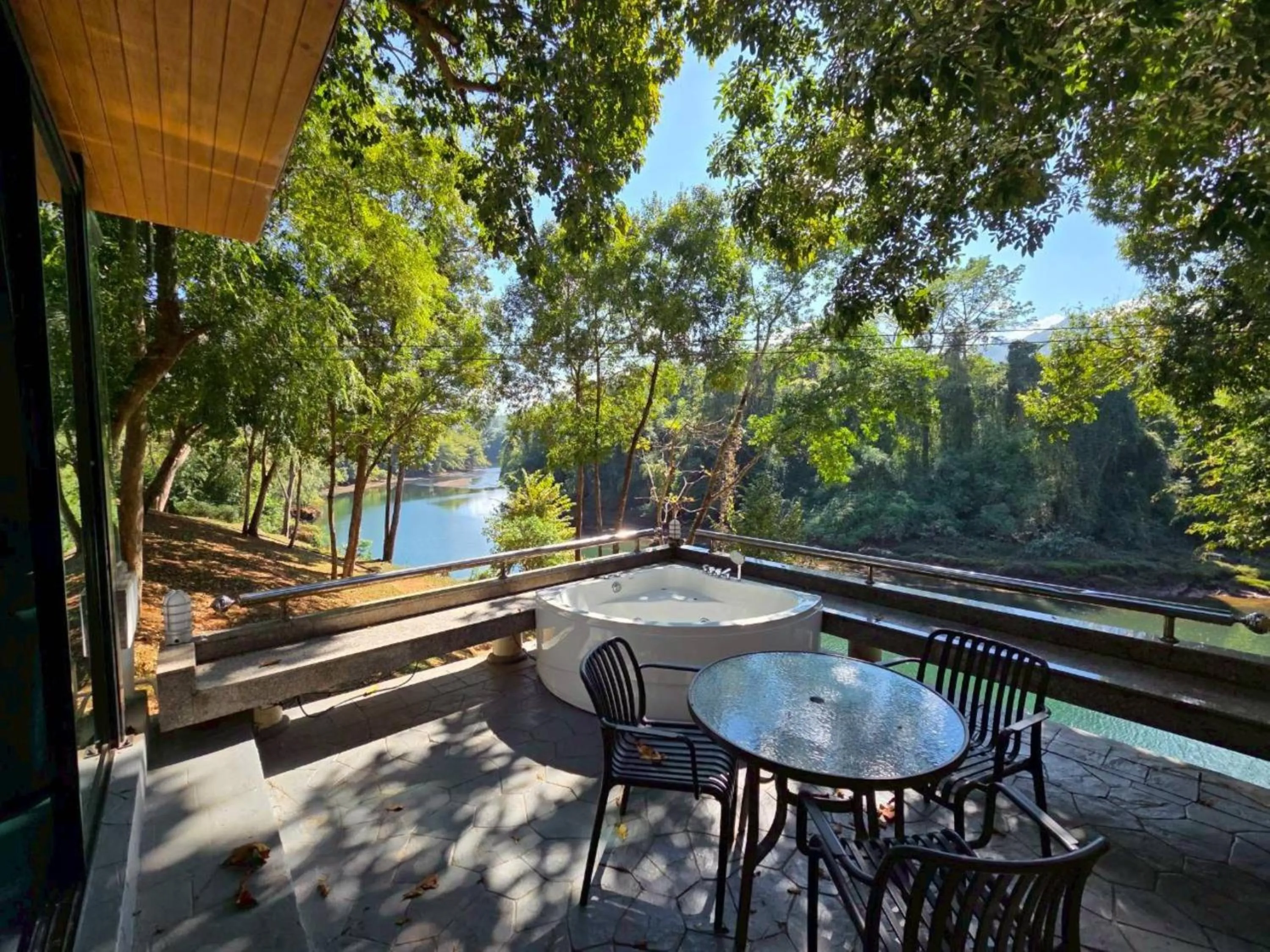 Balcony/Terrace in Puprai Tarnnarm Resort
