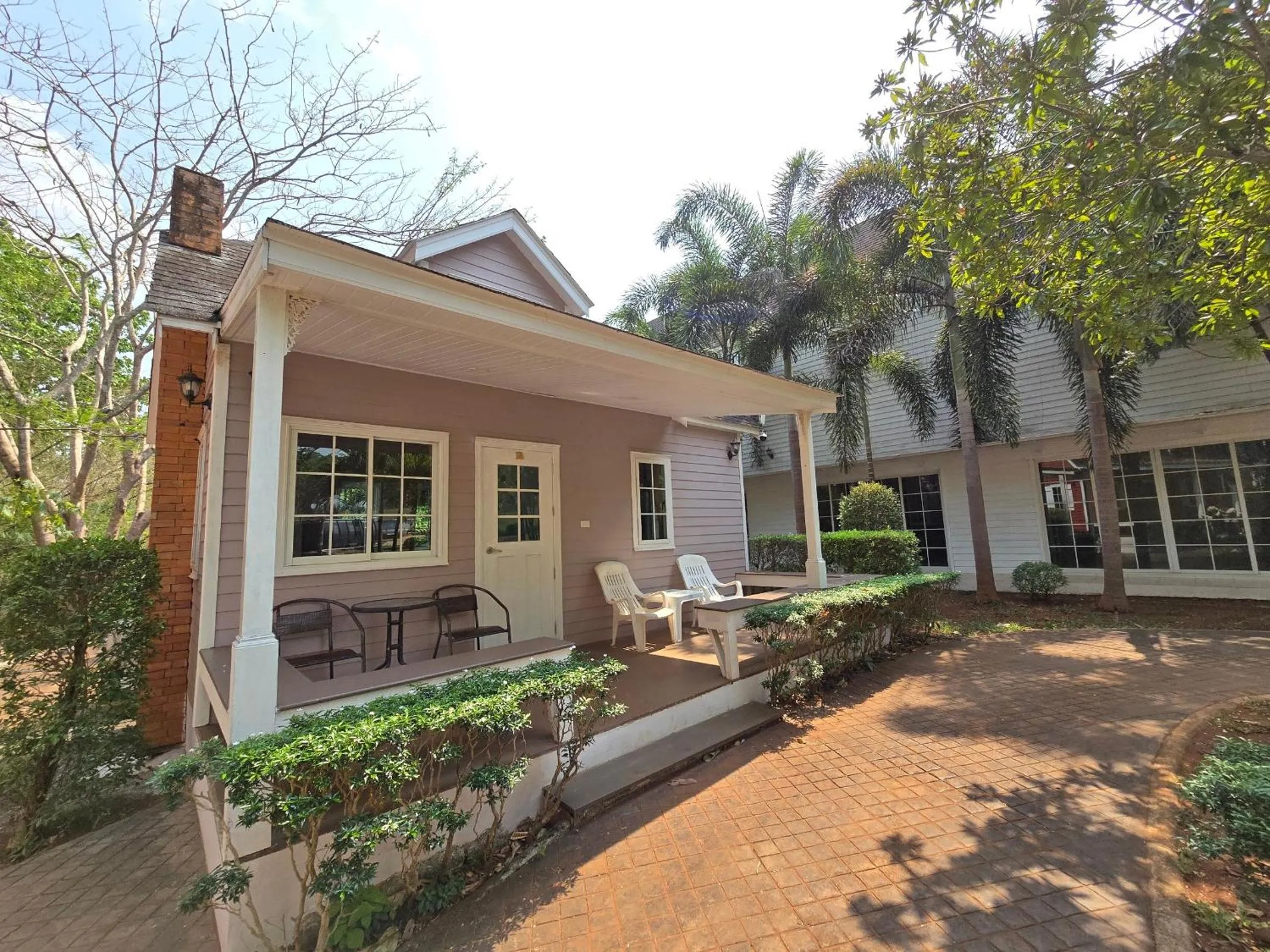 Property building in Puprai Tarnnarm Resort