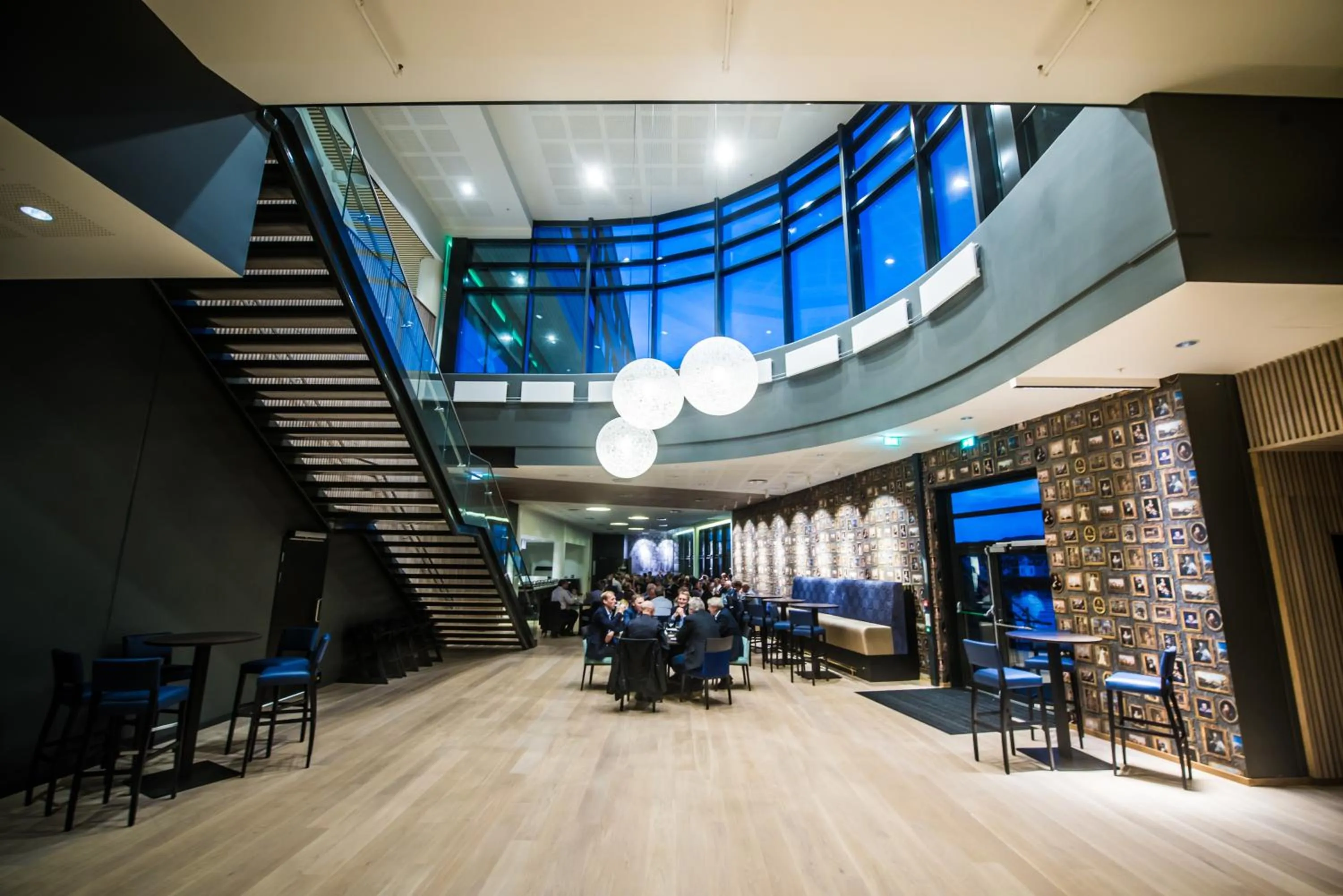 People in Thon Hotel Fosnavåg