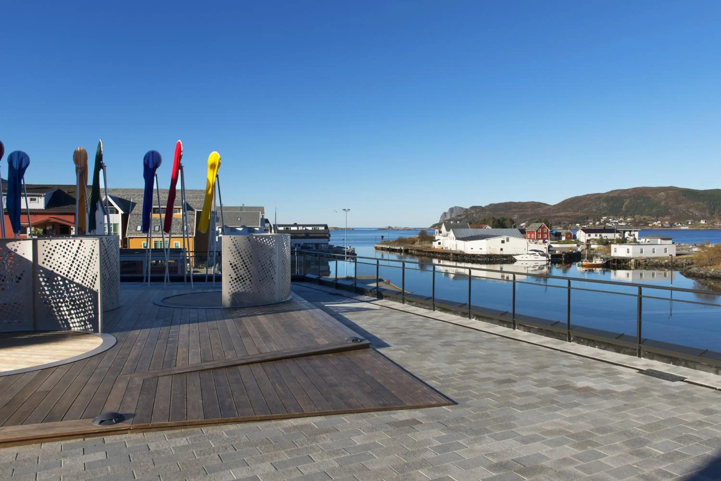 Facade/entrance in Thon Hotel Fosnavåg Facade/entrance in Thon Hotel Fosnavåg
