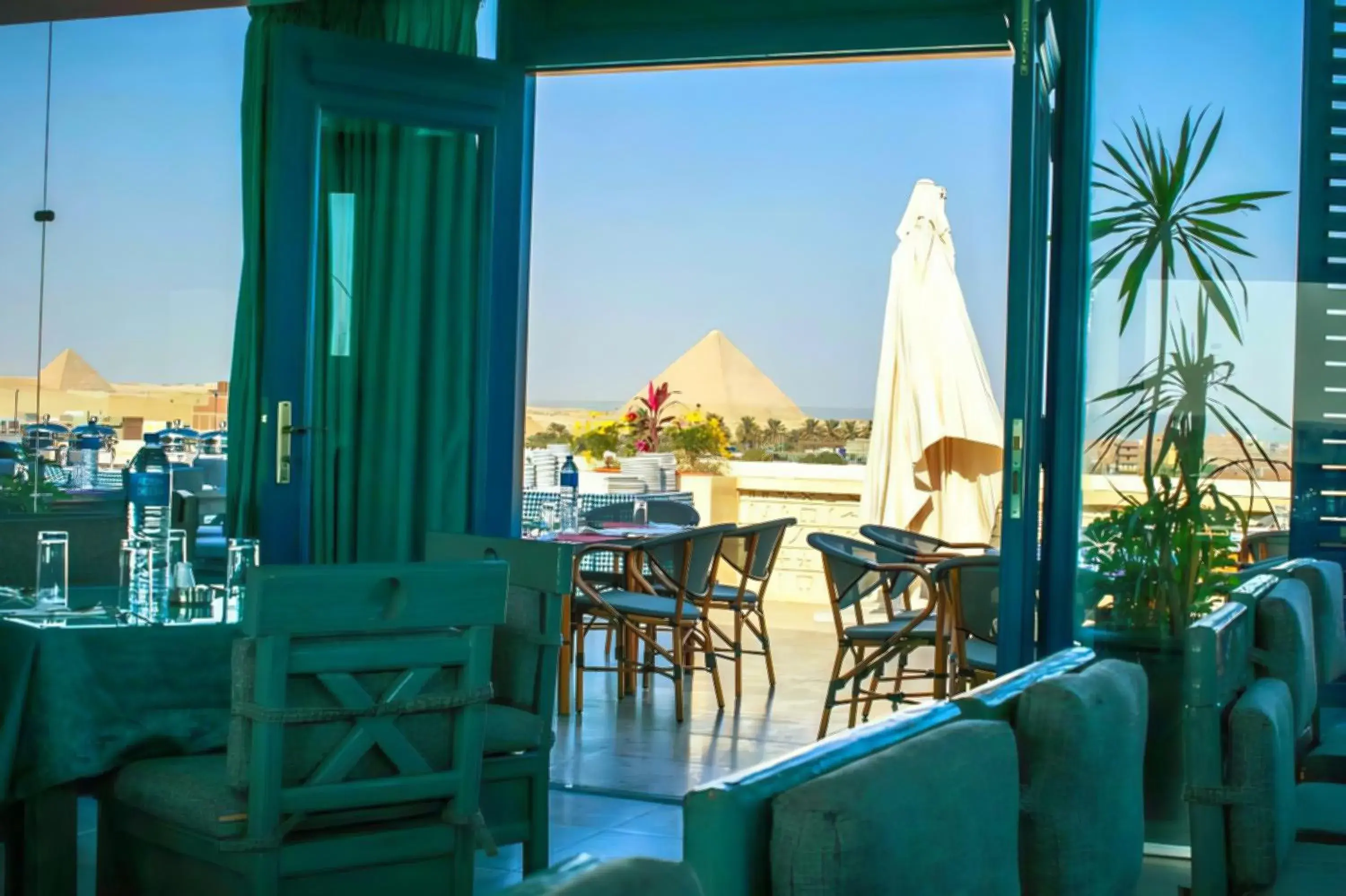 Triple Room with Balcony in Pyramids Chillout Hotel Triple Room with Balcony in Pyramids Chillout Hotel