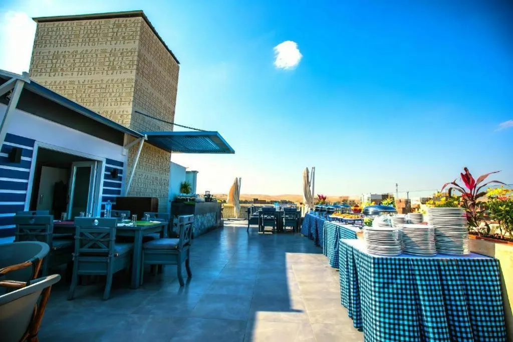 Pyramids Chillout Hotel