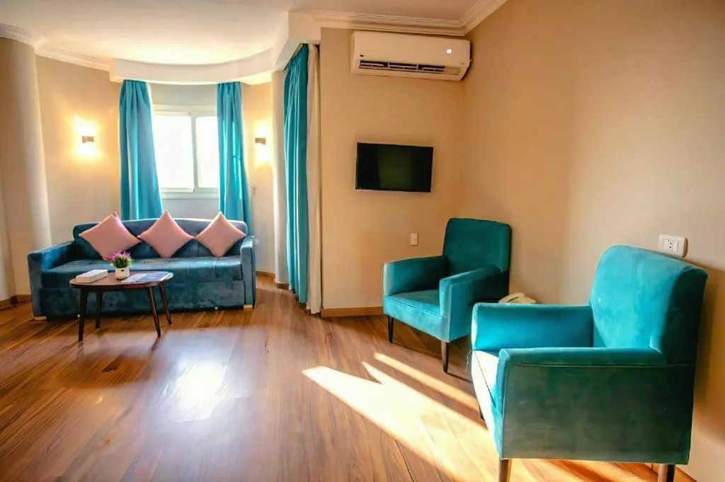 Pyramids Chillout Hotel