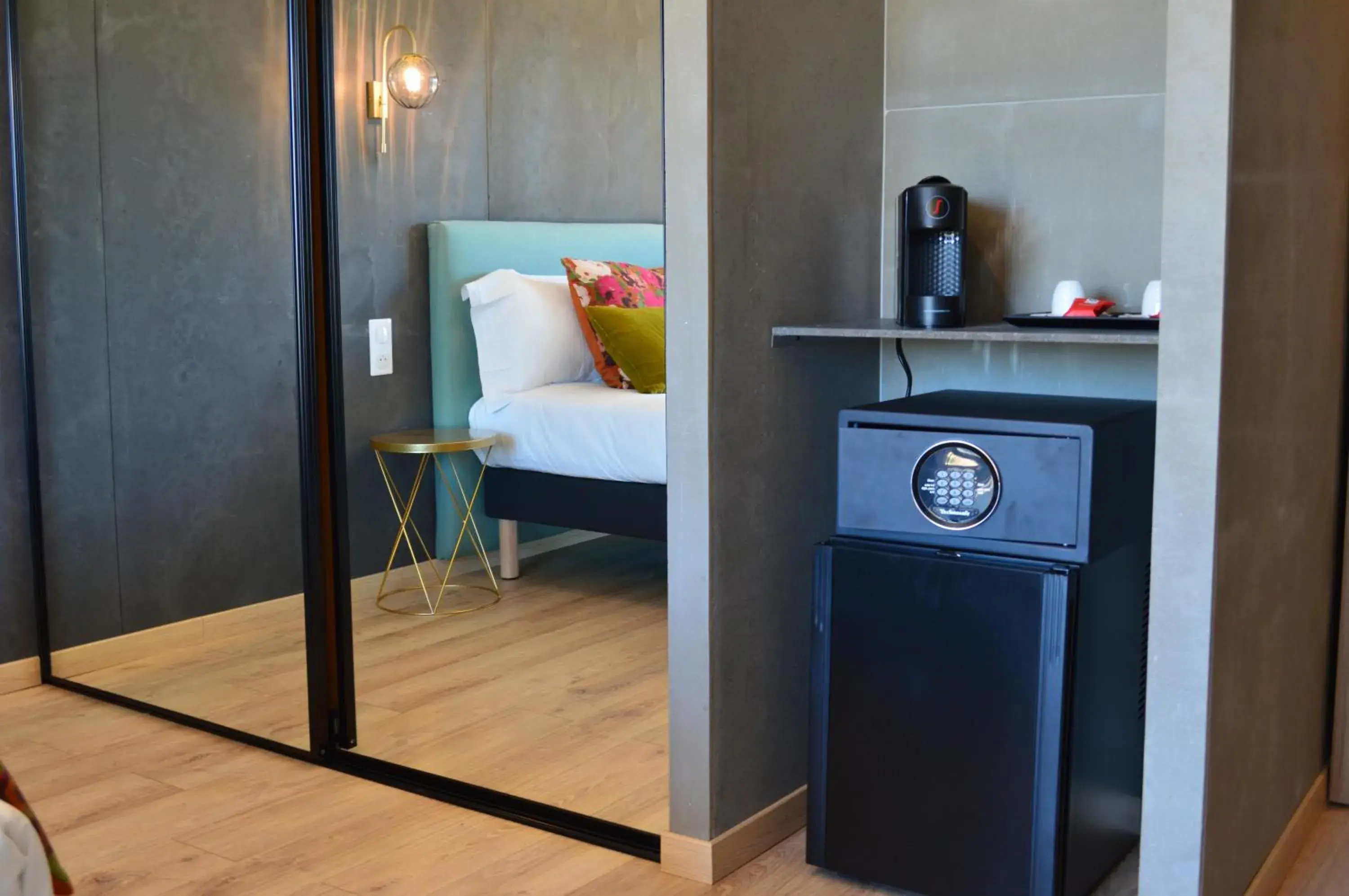 Double Room in Hôtel Casa Matteu Double Room in Hôtel Casa Matteu