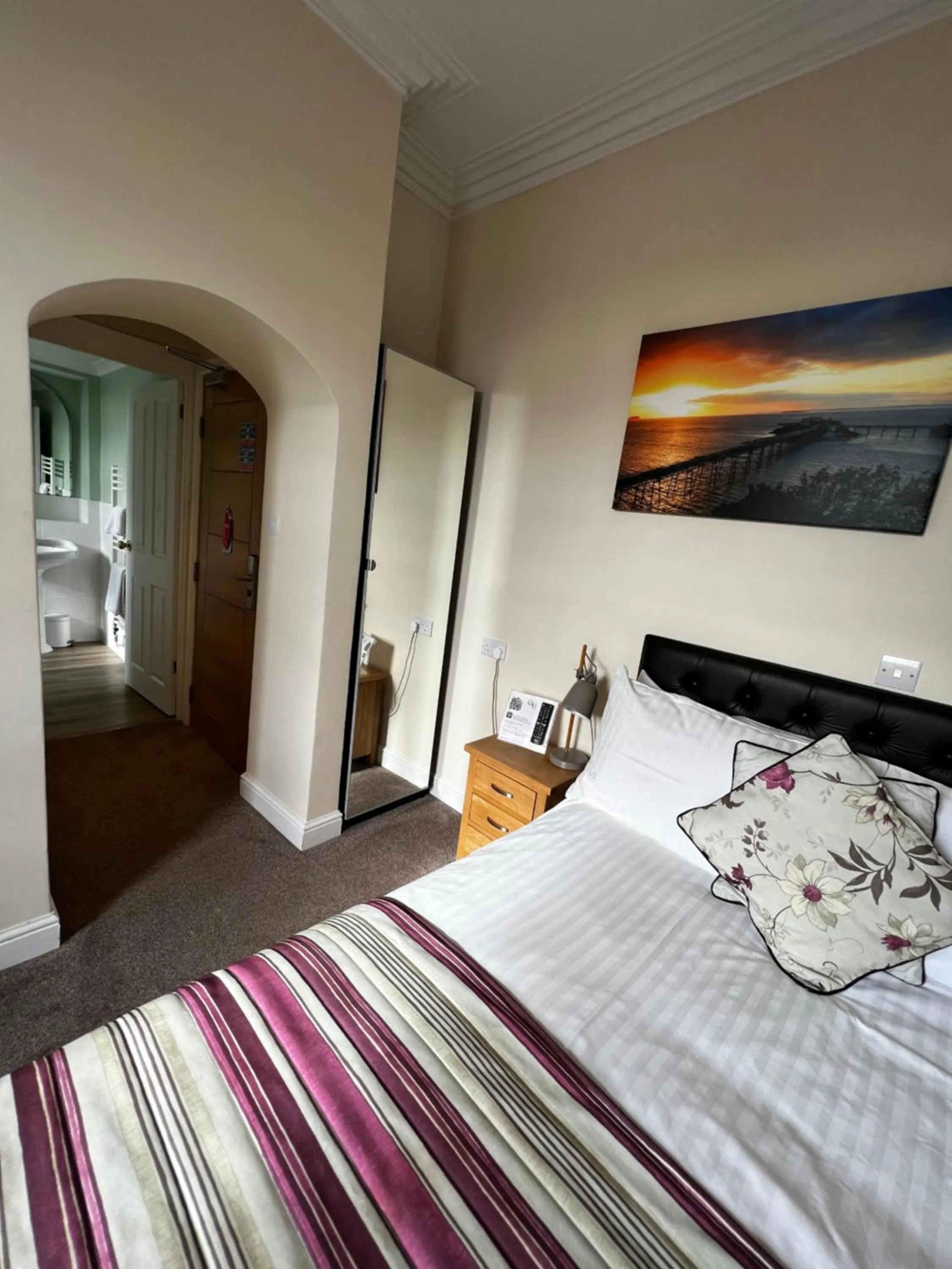 Bed in Queenswood Hotel