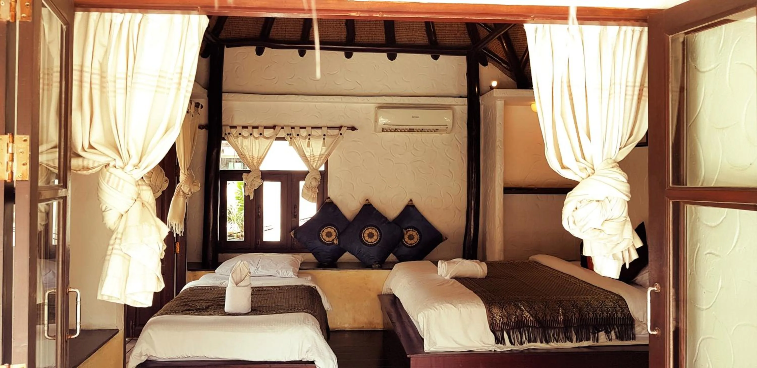 Bedroom, Bed in Clear View Resort