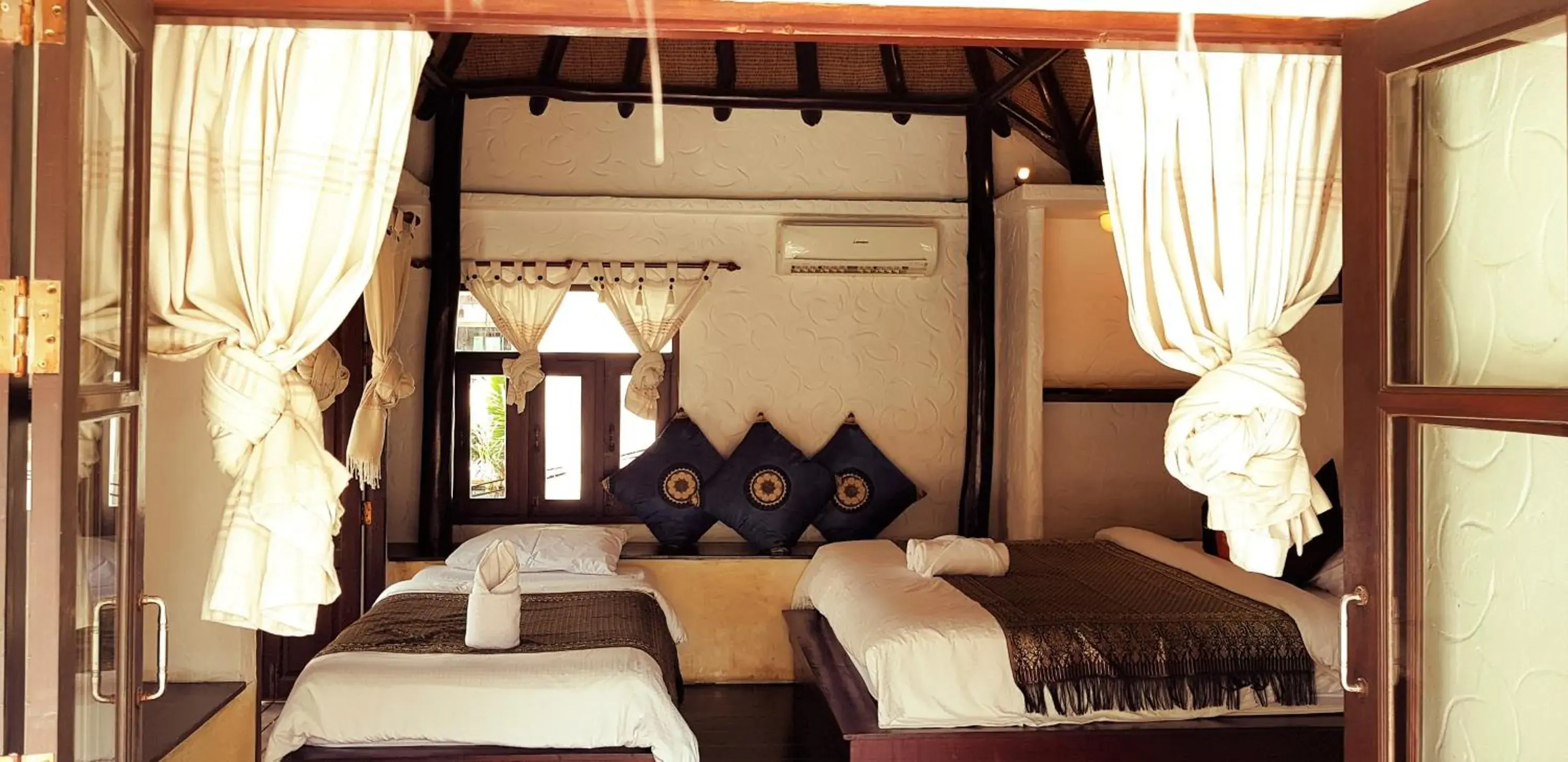 Superior Triple Bungalow with Sea View in Clear View Resort Superior Triple Bungalow with Sea View in Clear View Resort