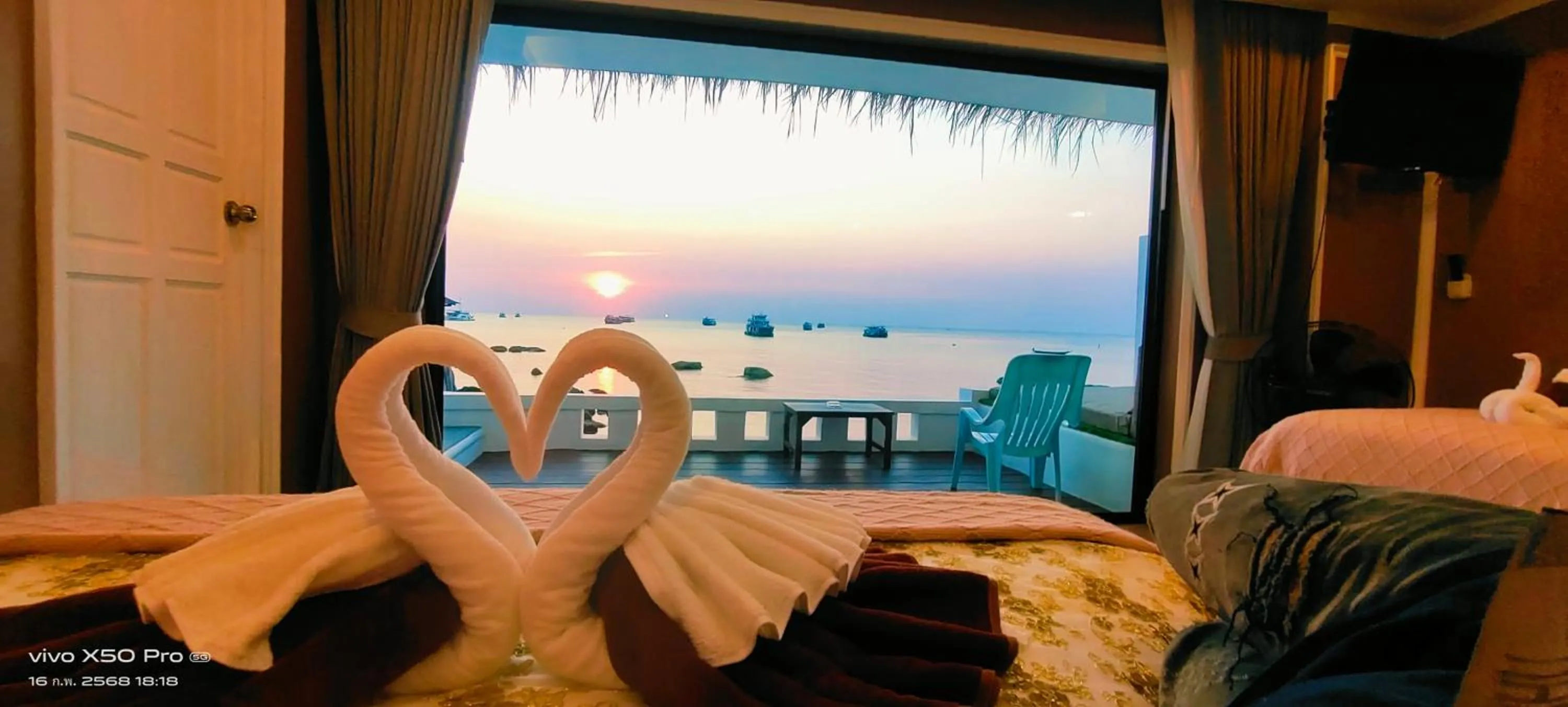 Bed in Clear View Resort