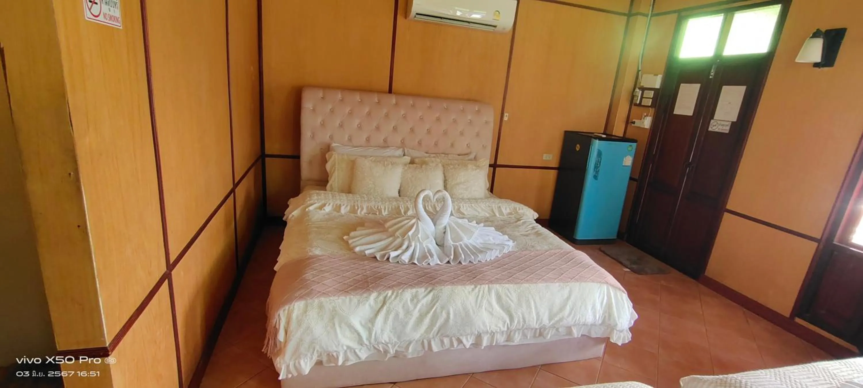 Bedroom, Bed in Clear View Resort