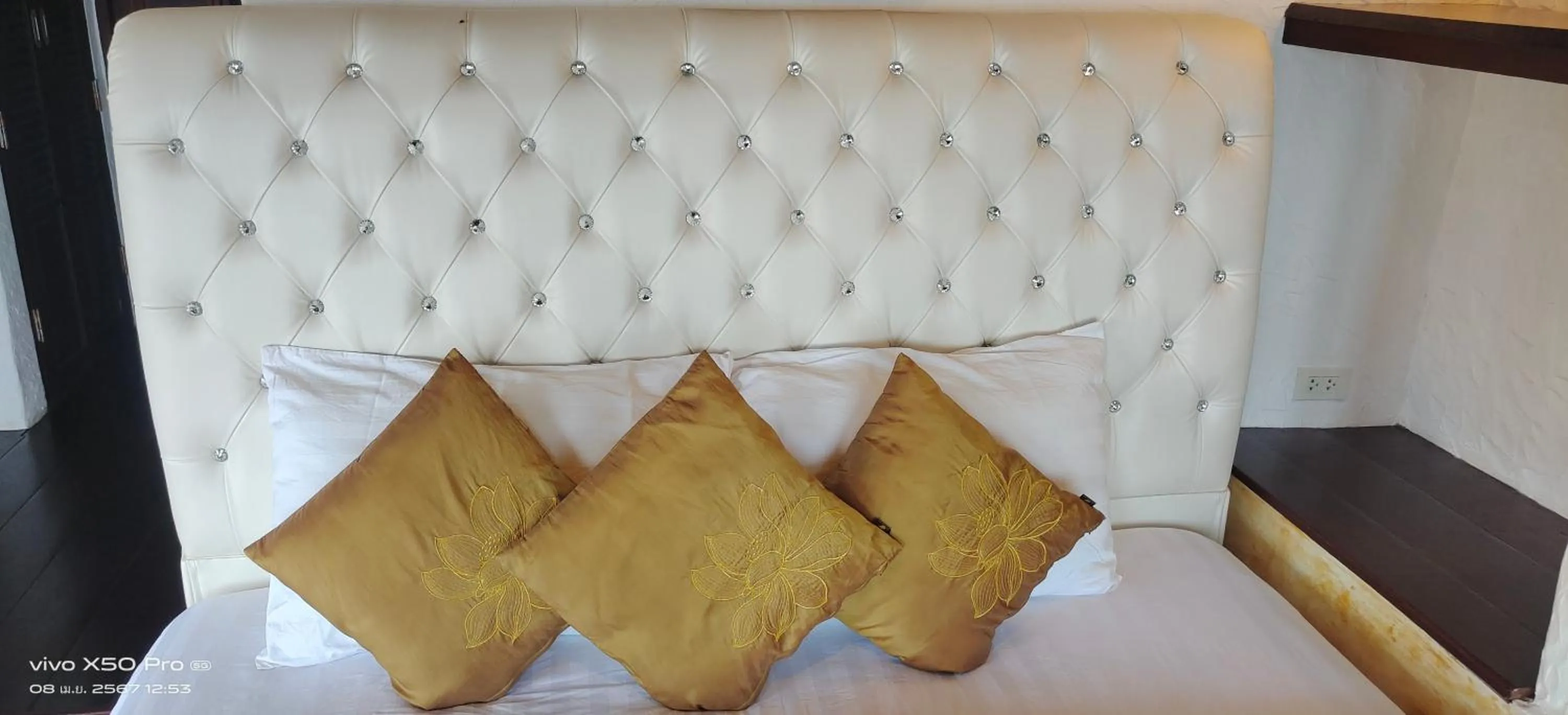 Bed in Clear View Resort