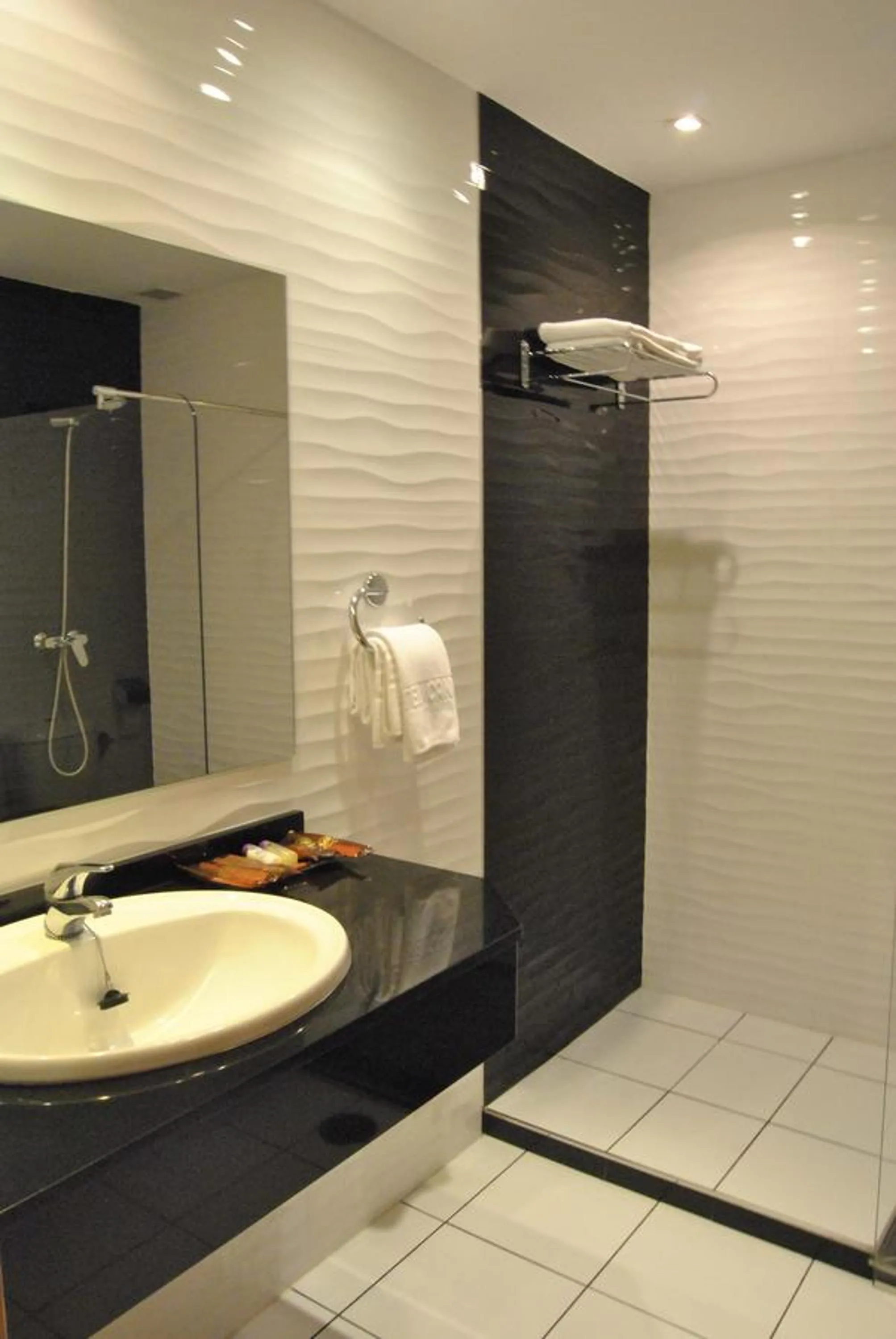 Bathroom in Motel Cancun Oviedo