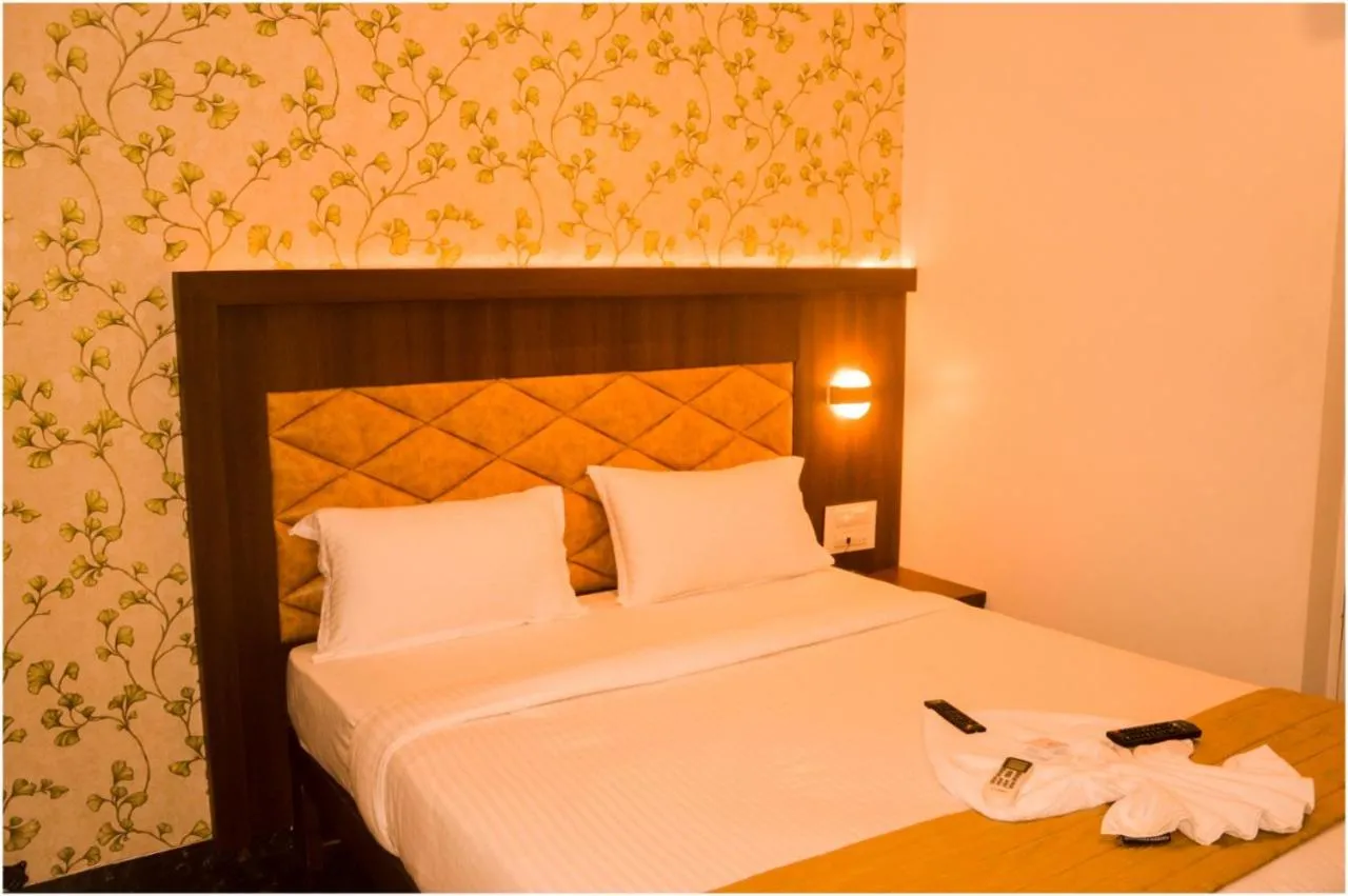 Bed in AR By Glitz Hotels
