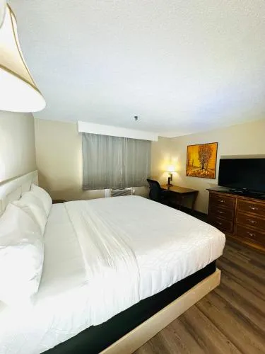 Presque Isle Hotel