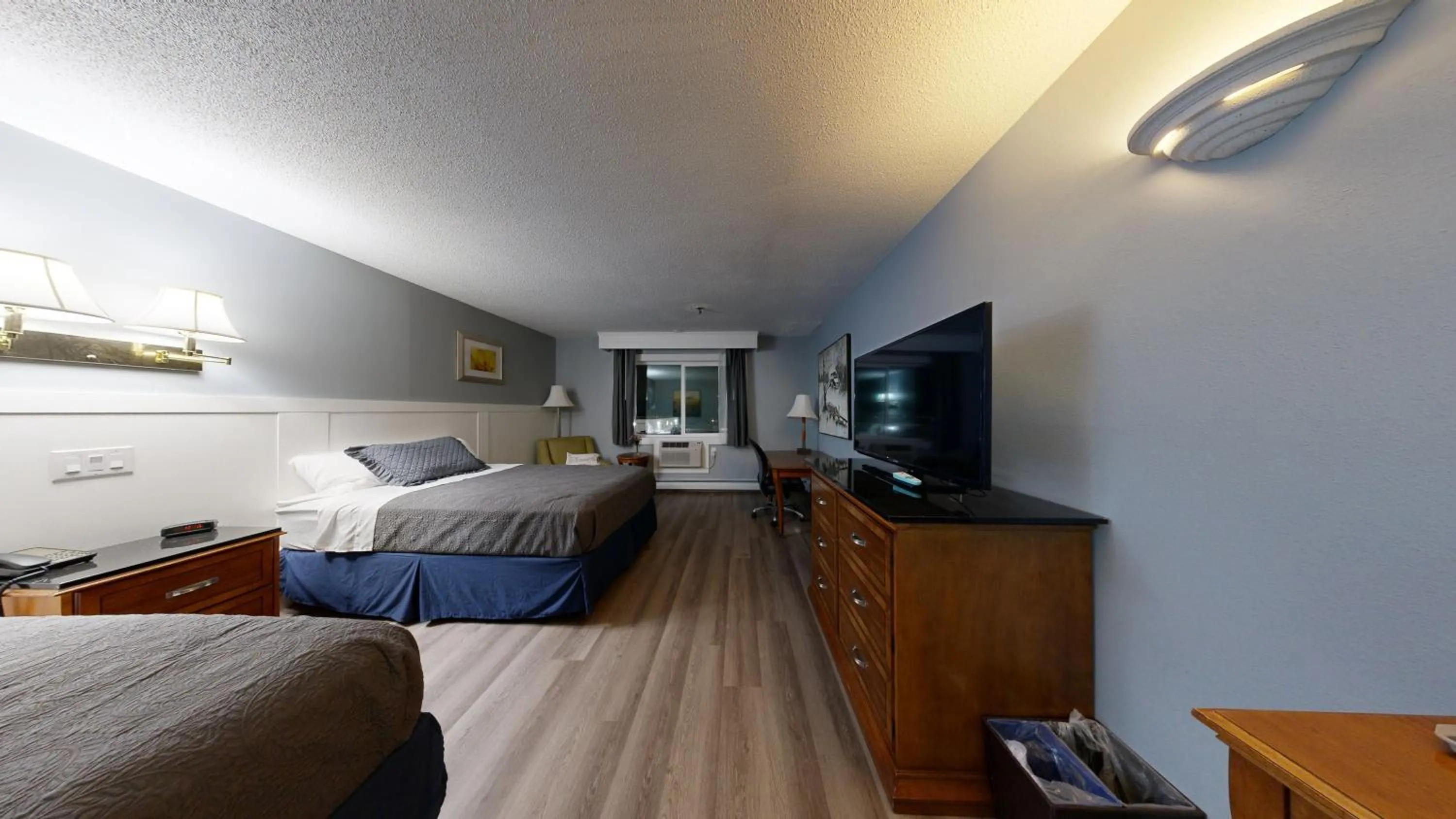 Bedroom, Bed in Presque Isle Hotel