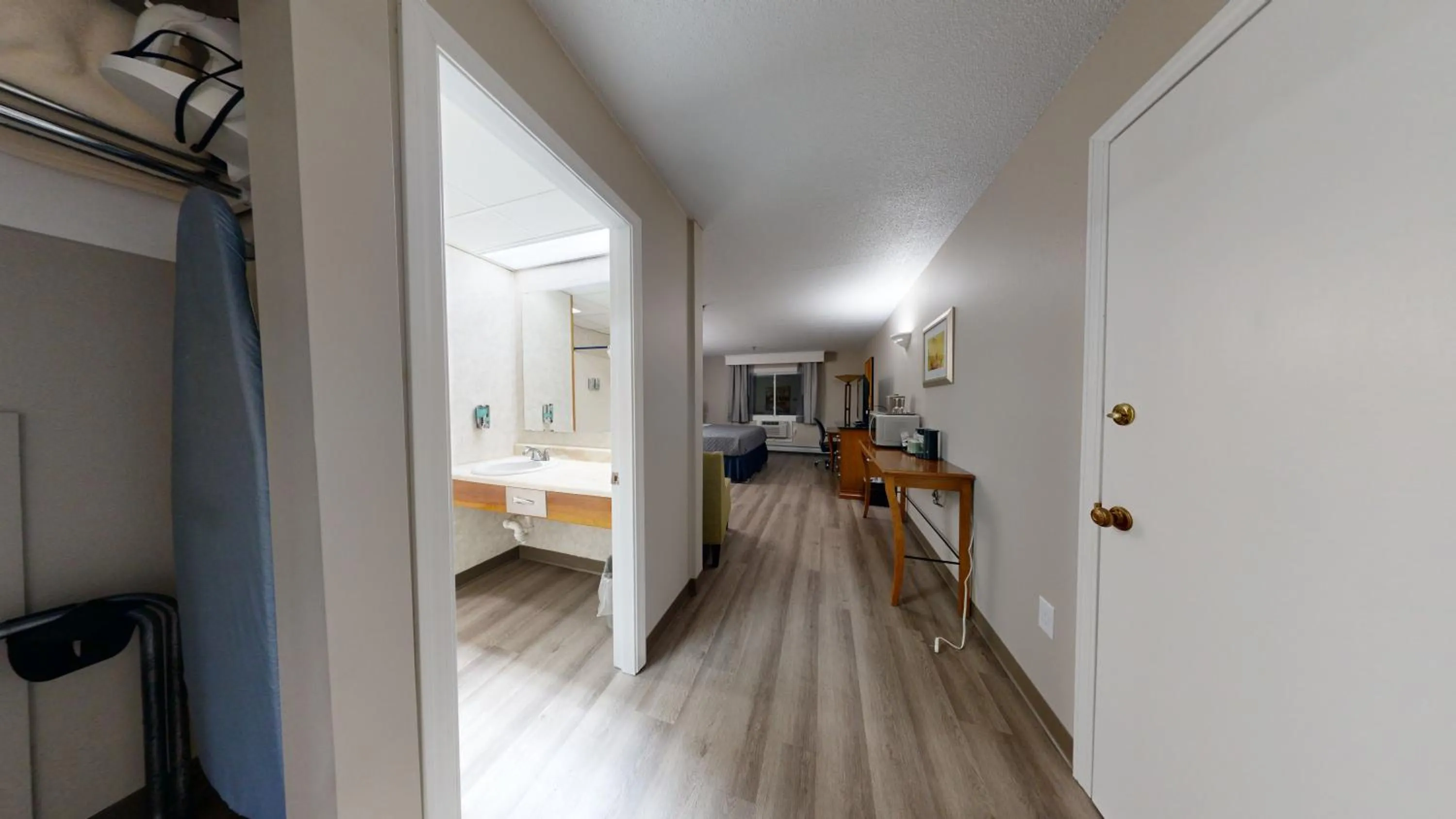 Photo of the whole room, Bed in Presque Isle Hotel