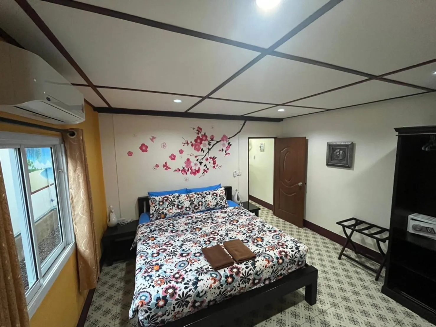 Bedroom, Bed in Sea Breeze House, Naiplao Beach