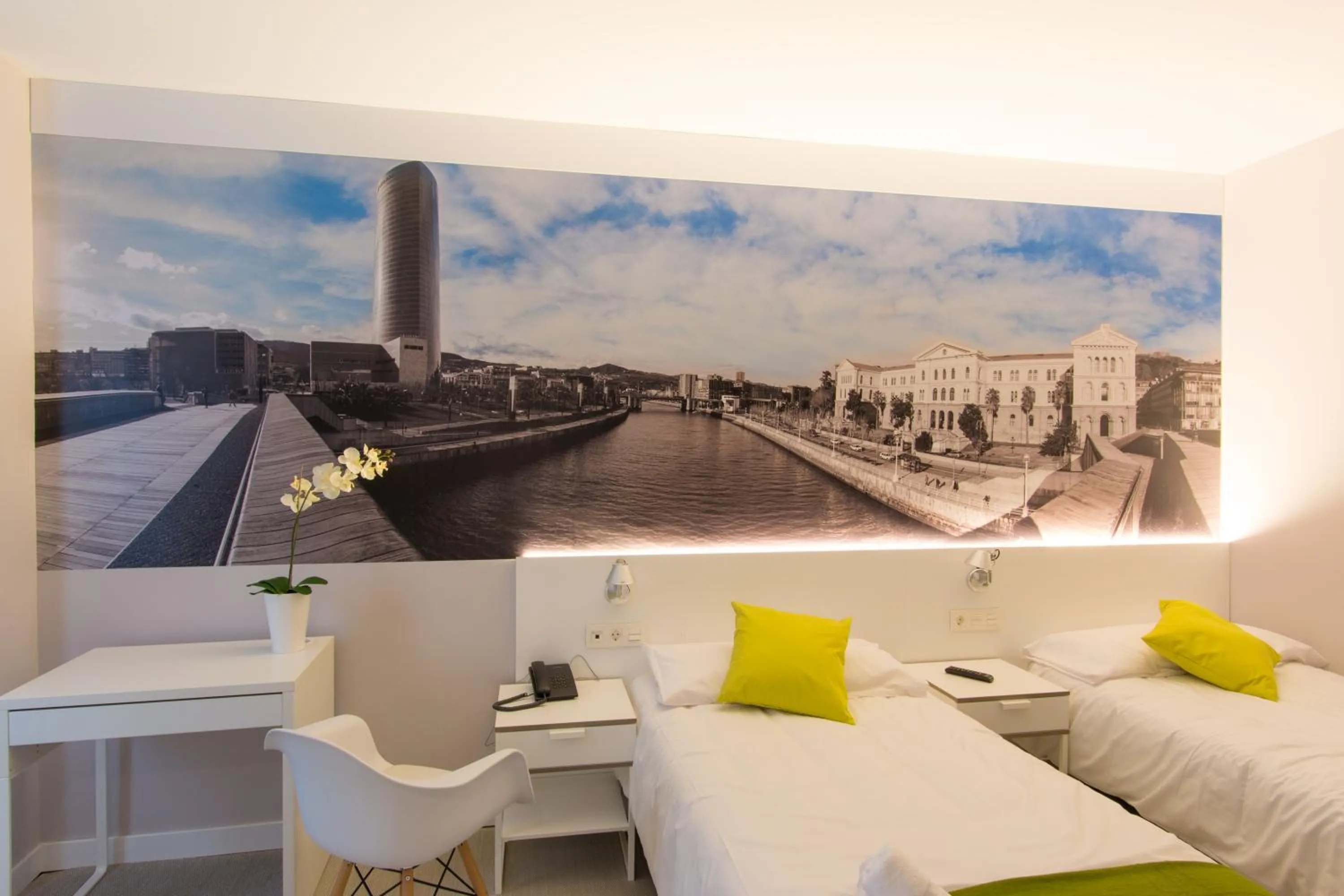 Bed in Bilbao City Rooms