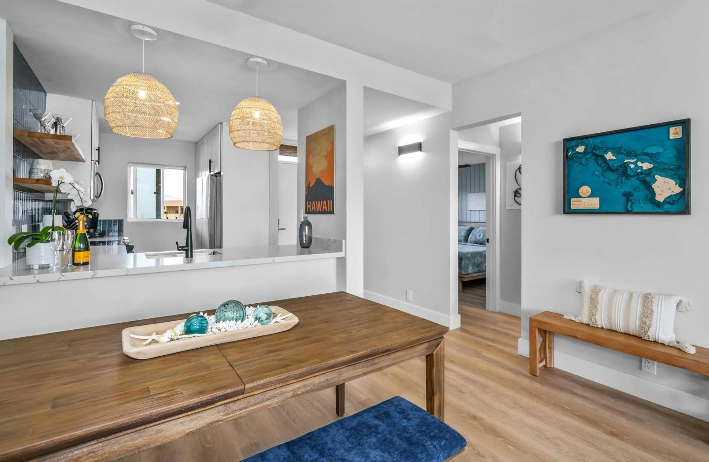 Upscale Oceanfront Penthouse Vistas