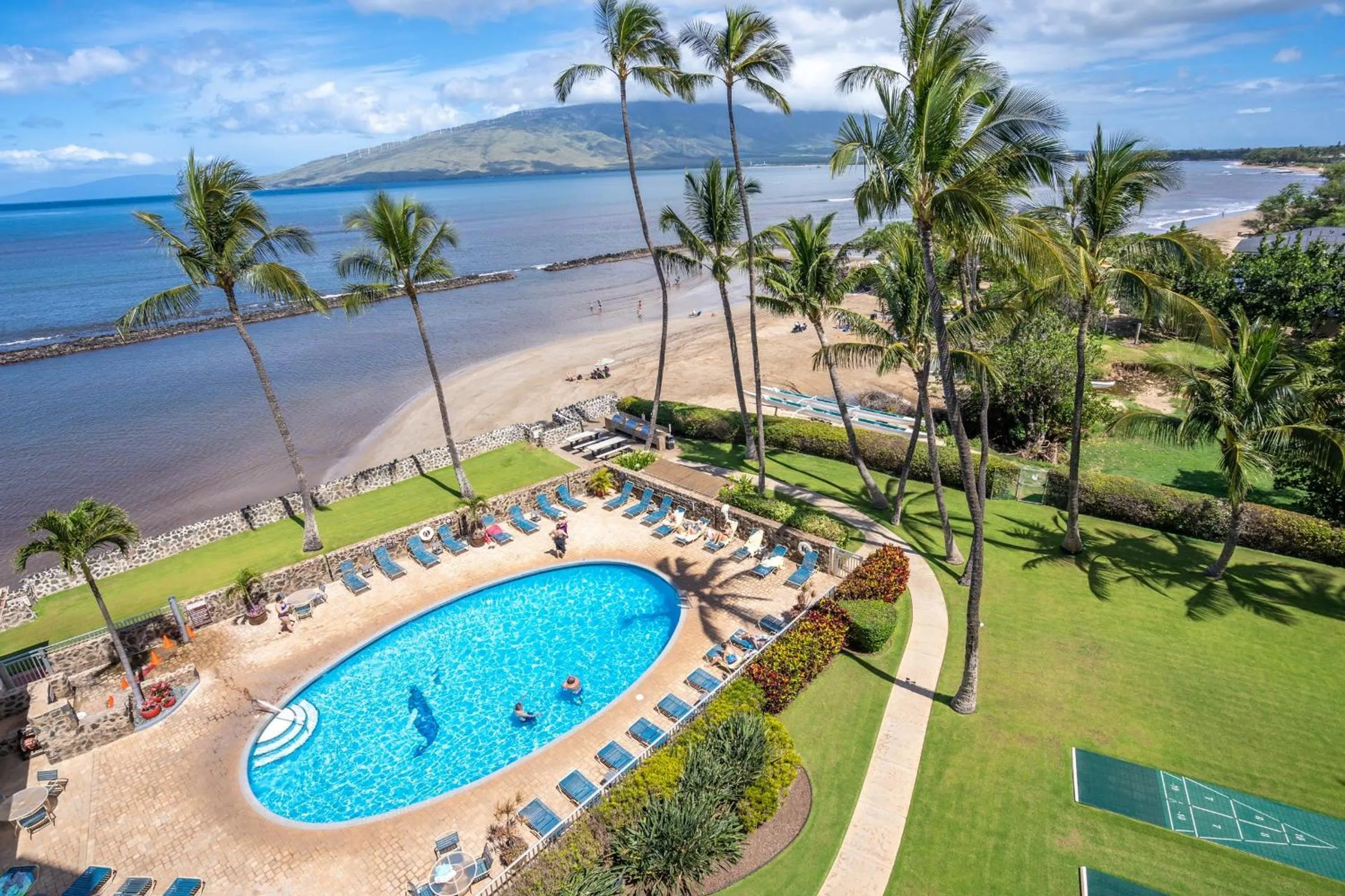 Upscale Oceanfront Penthouse Vistas