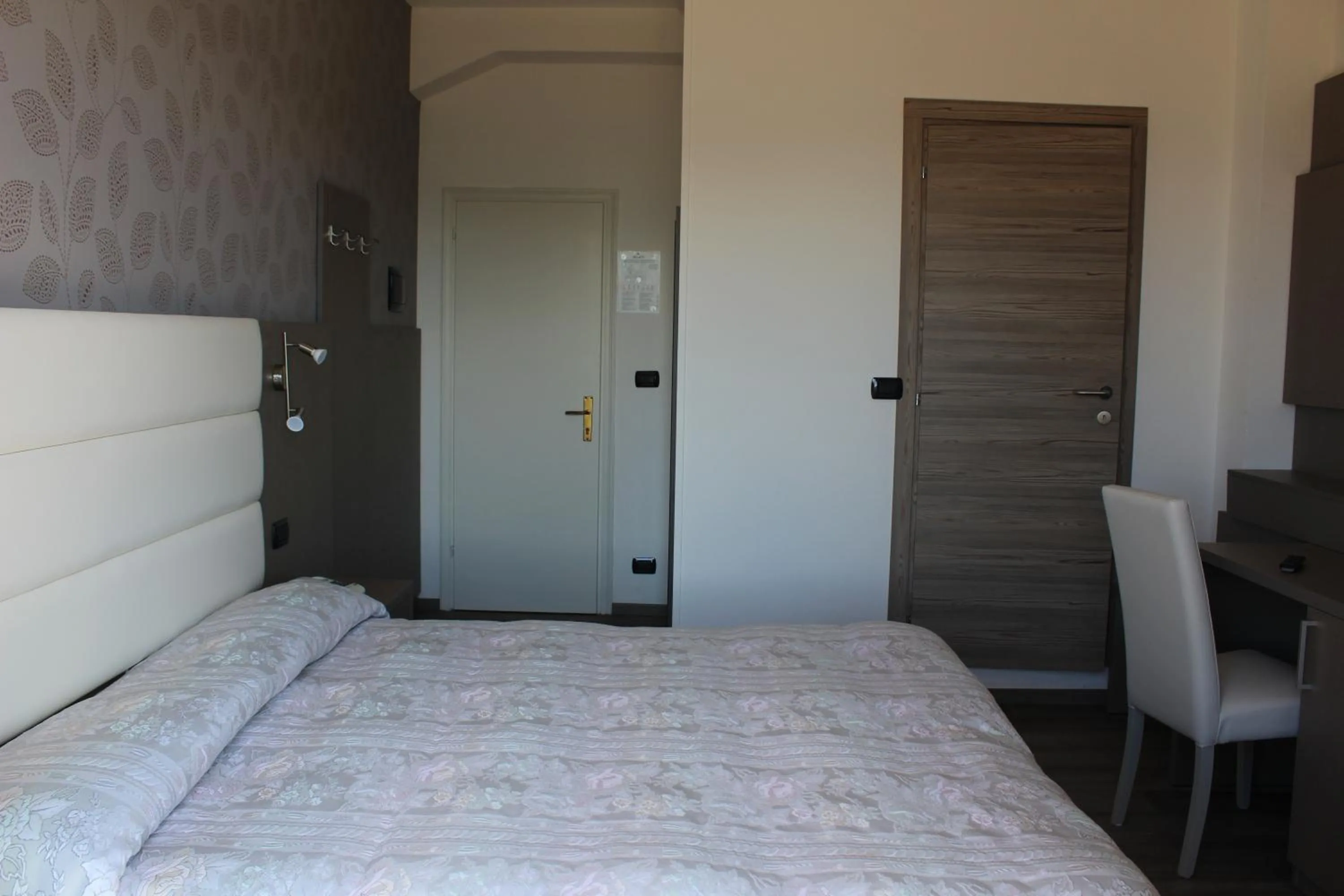 Mountain view, Bed in Albergo Ristorante Miramonti Toano