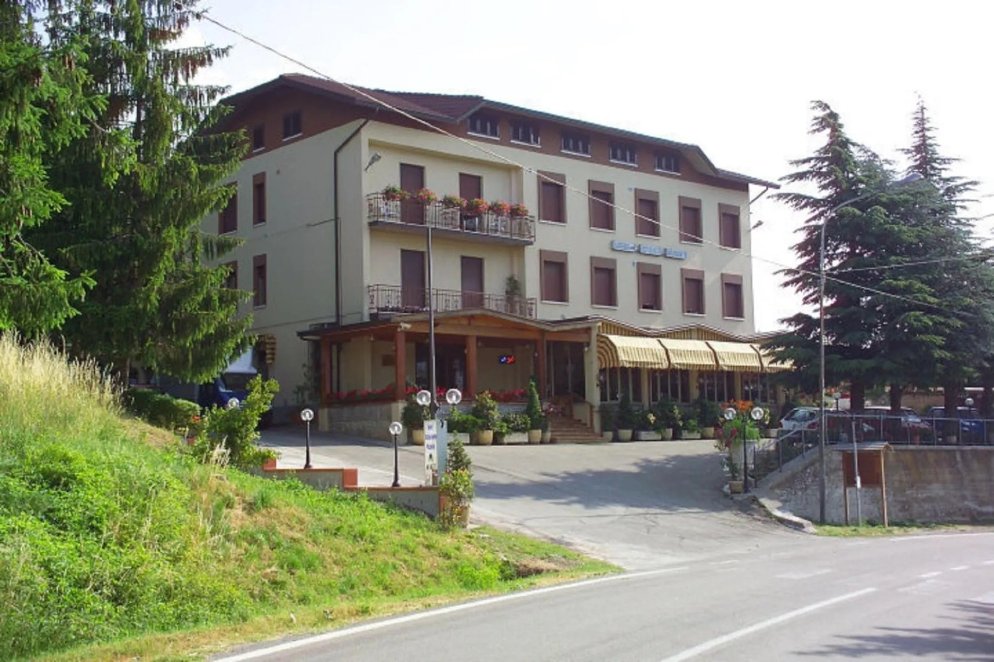 Facade/entrance in Albergo Ristorante Miramonti Toano