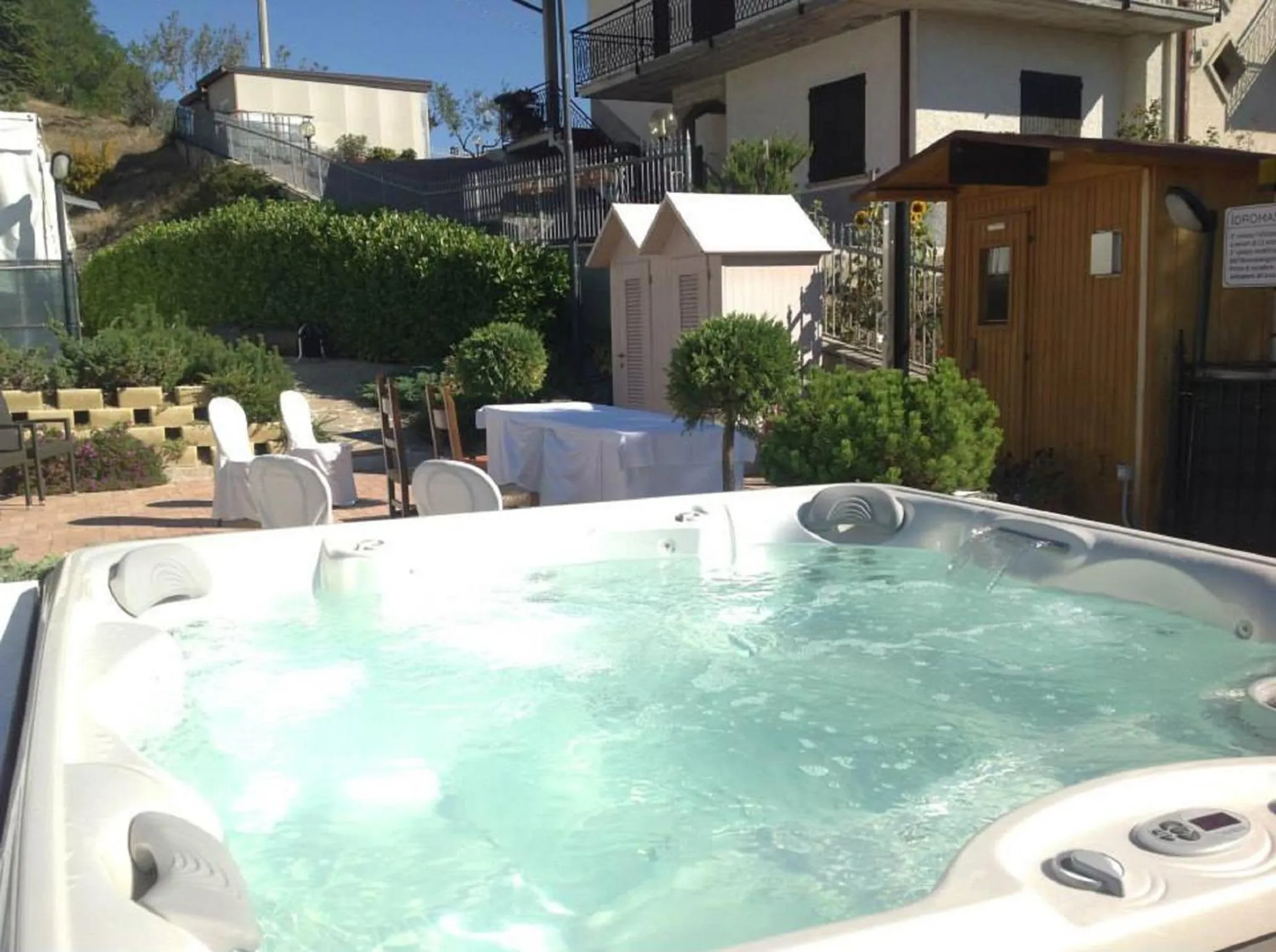 Summer in Albergo Ristorante Miramonti Toano