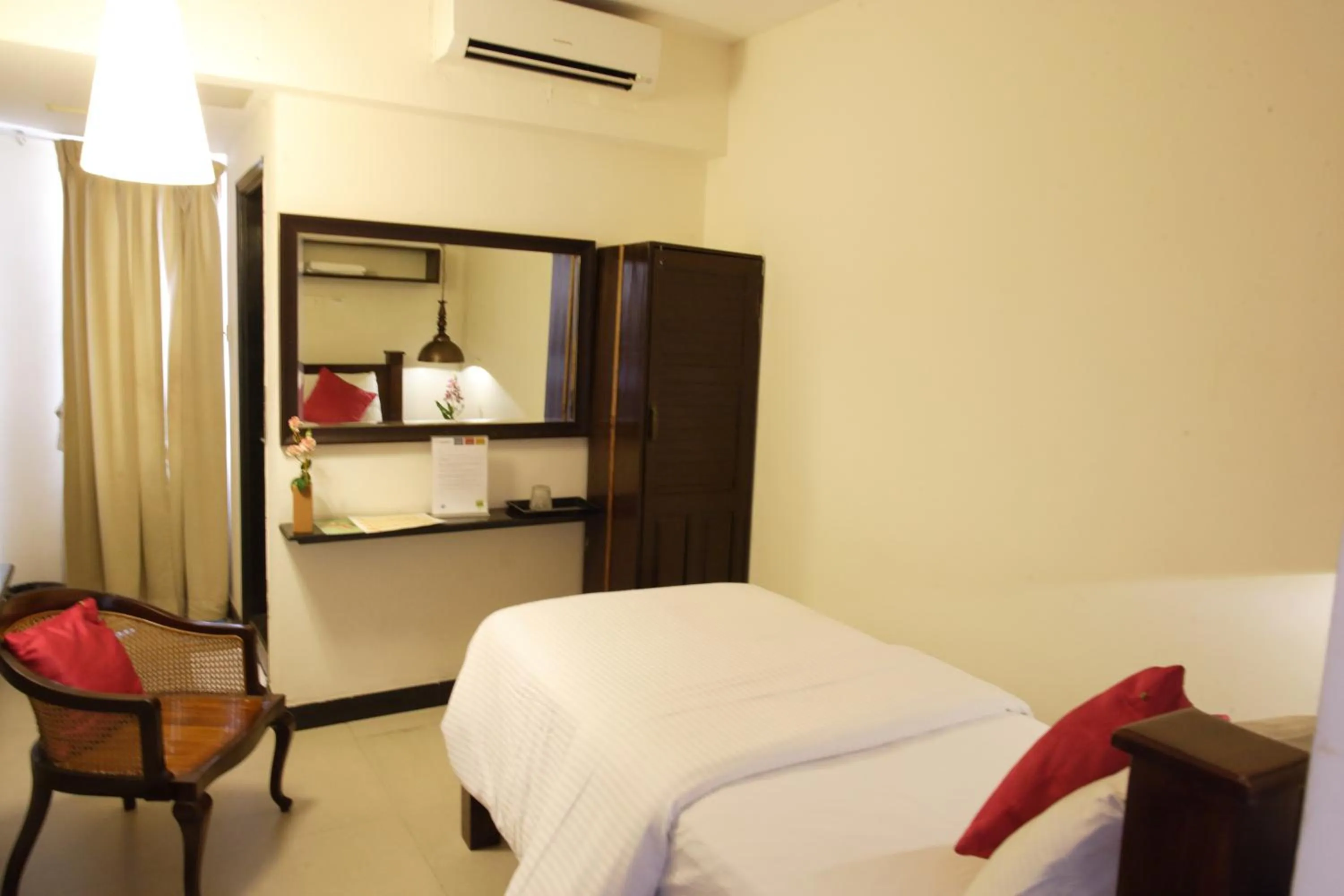 Bed in Hotel Highnest