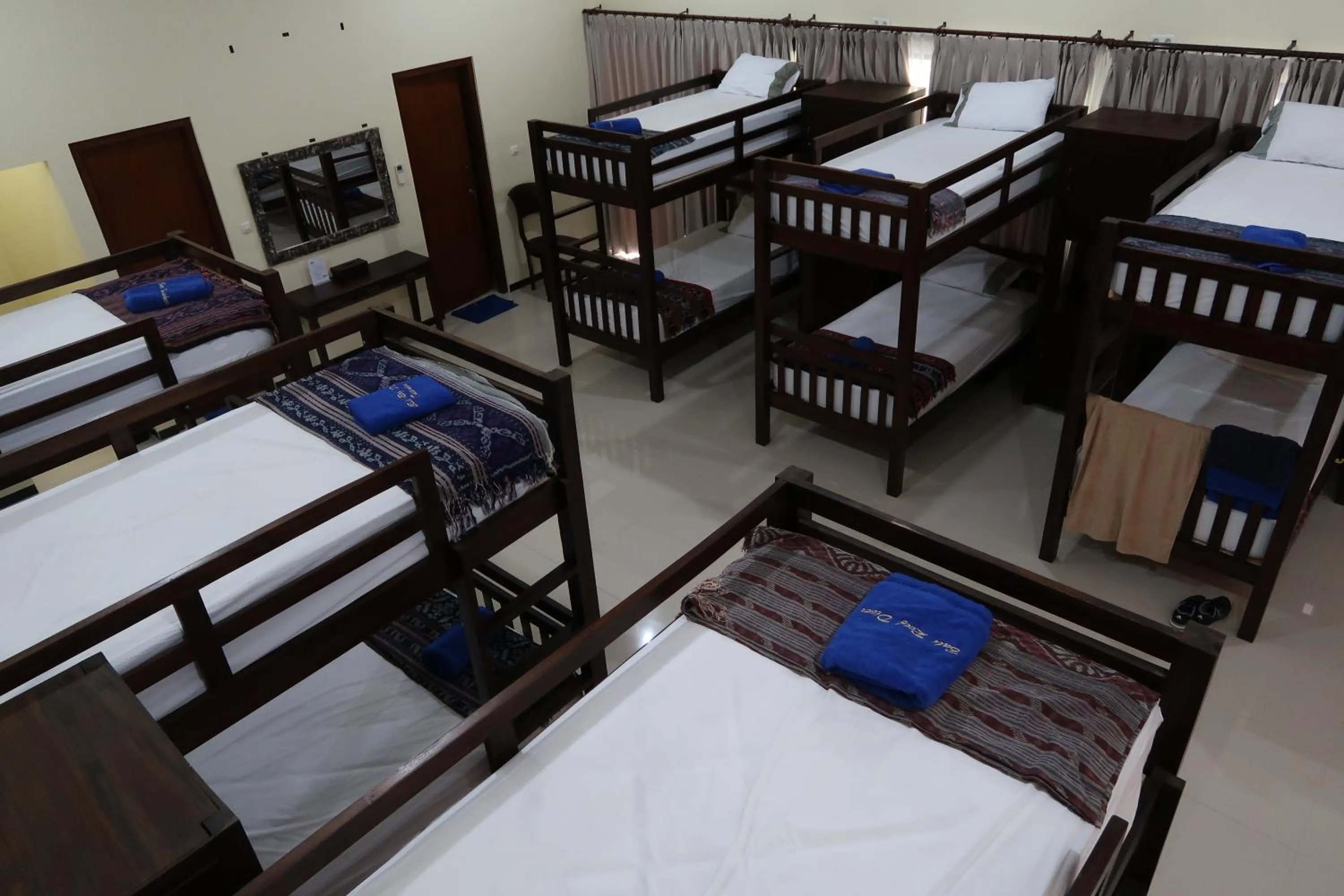 bunk bed, Bed in Bali Reef Divers Tulamben