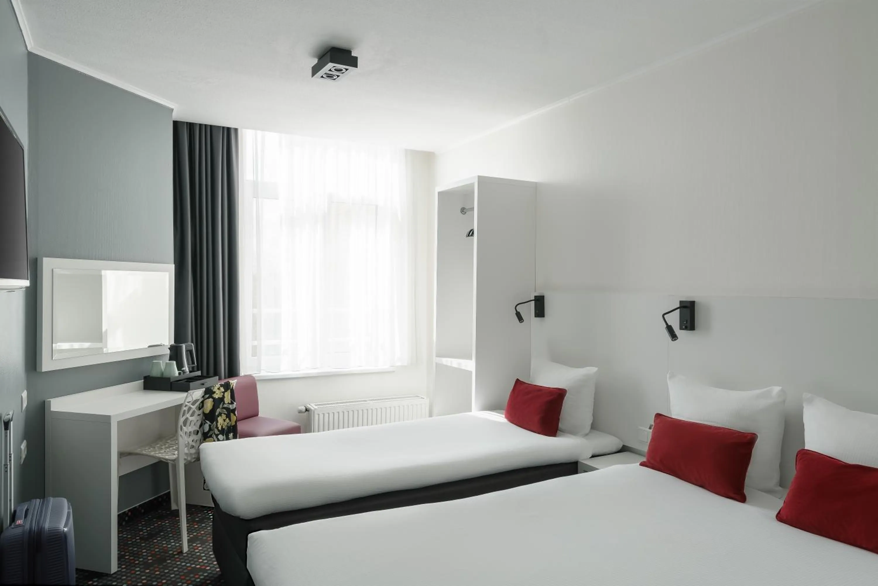Bed in ibis Styles Amsterdam City