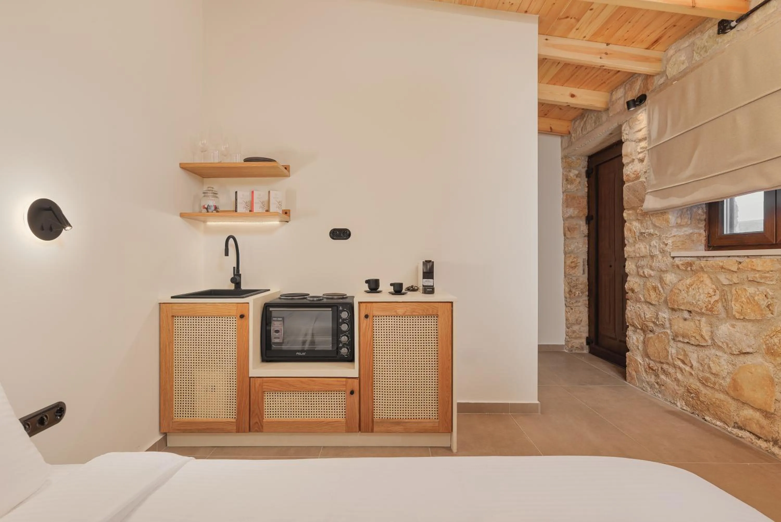 Bed in 12 PYLES Living History