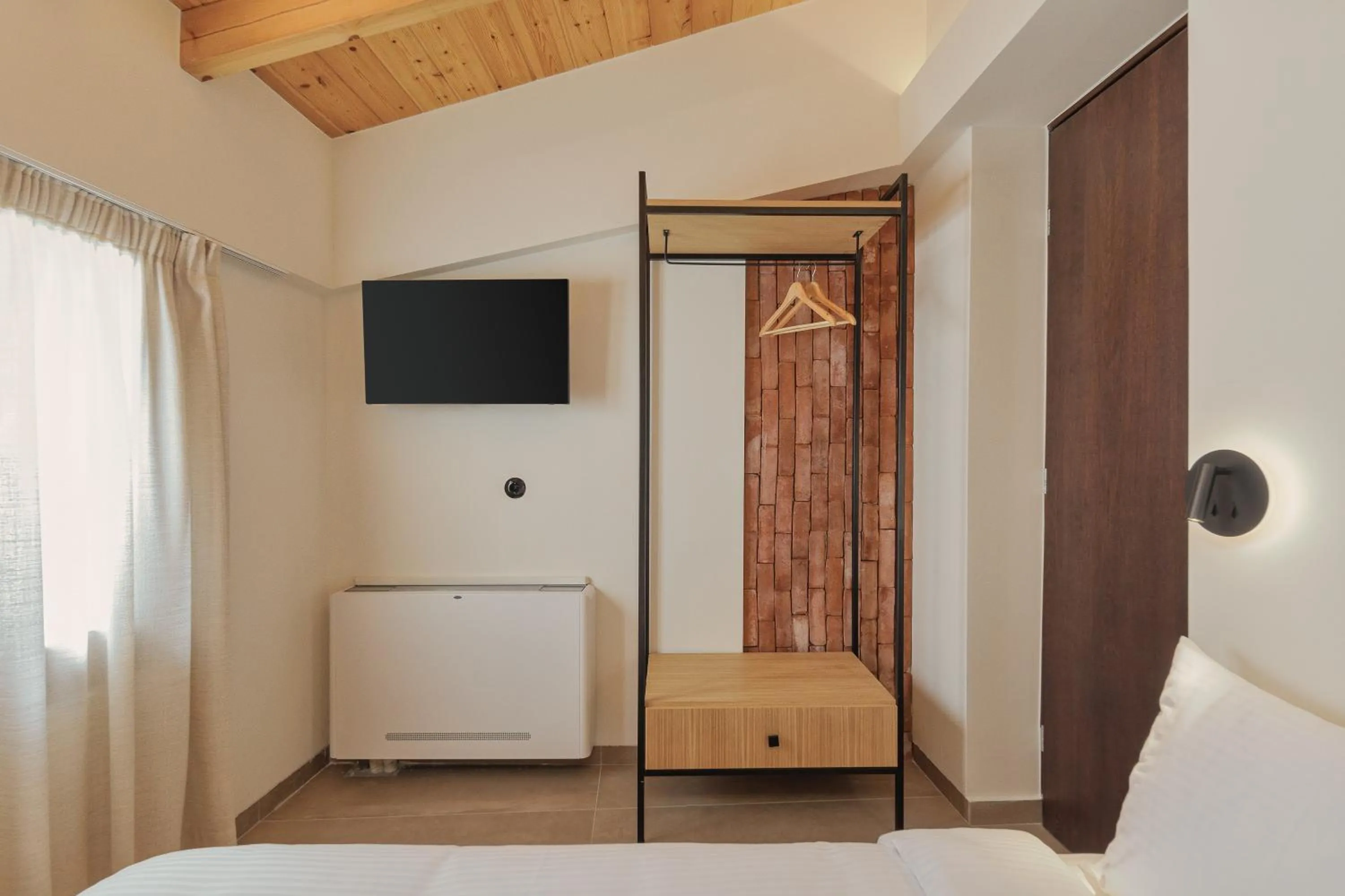 Bed in 12 PYLES Living History