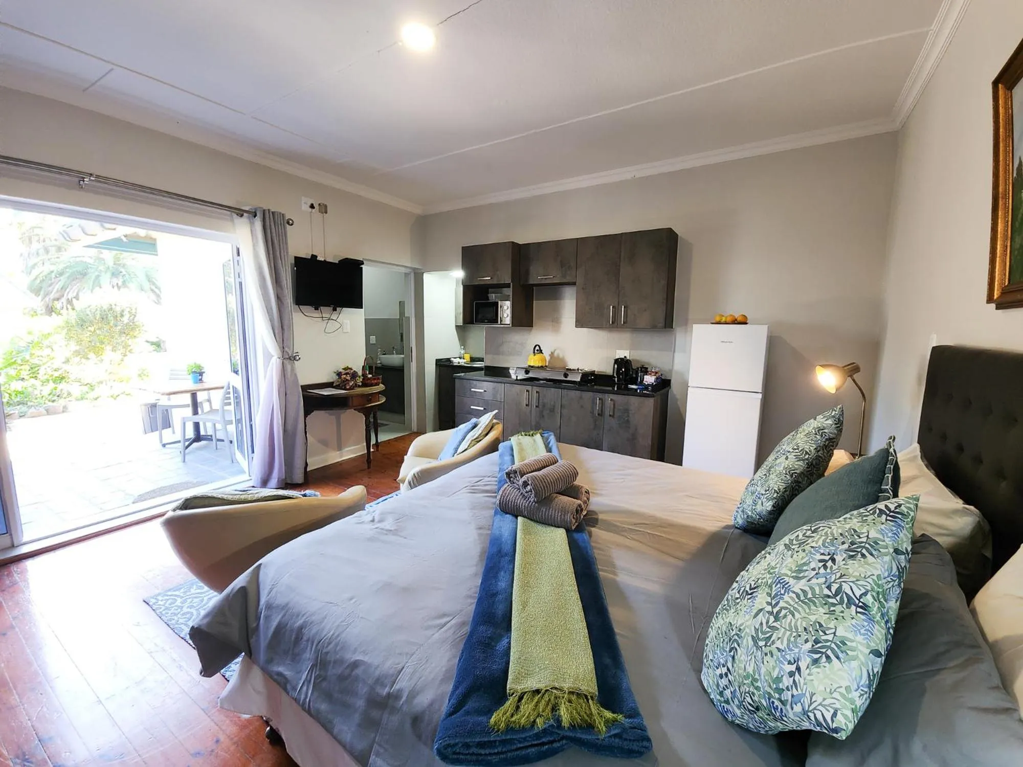 Bed in Homestead Bed and Breakfast - Travel Addo Group