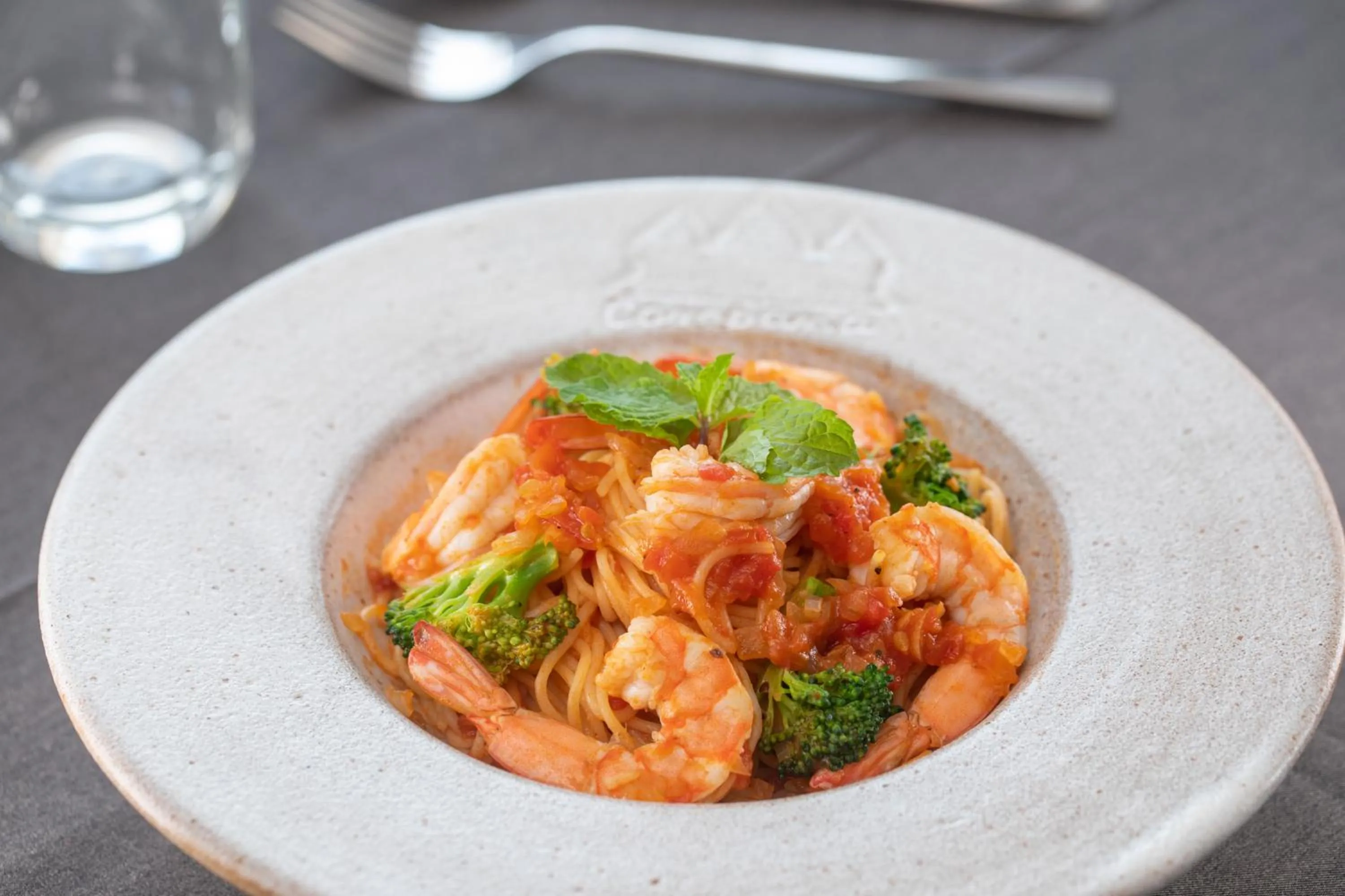 Food and drinks in Cambana Poipet Hotel