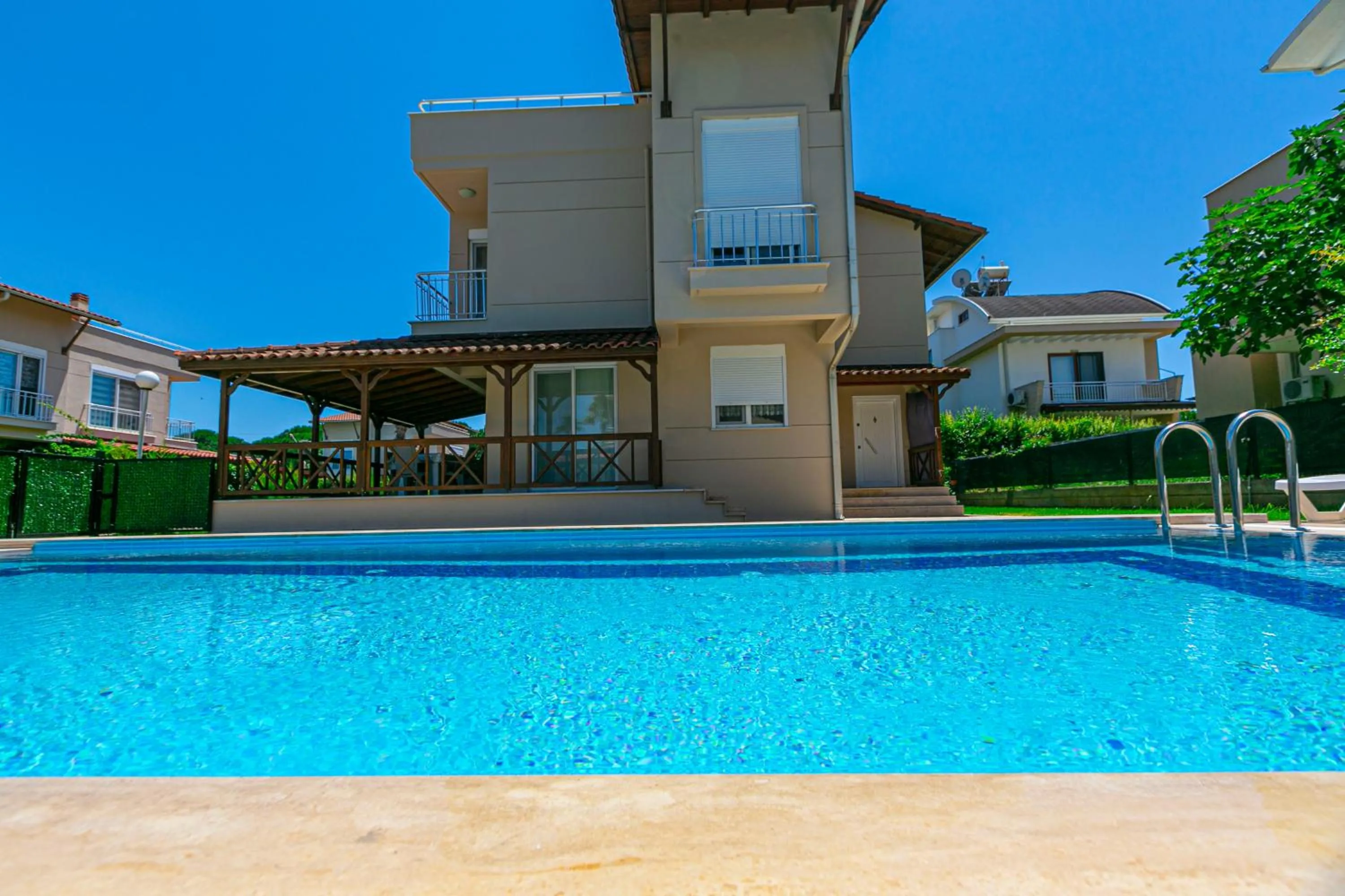 Property building in Paradise Town Villa Legend