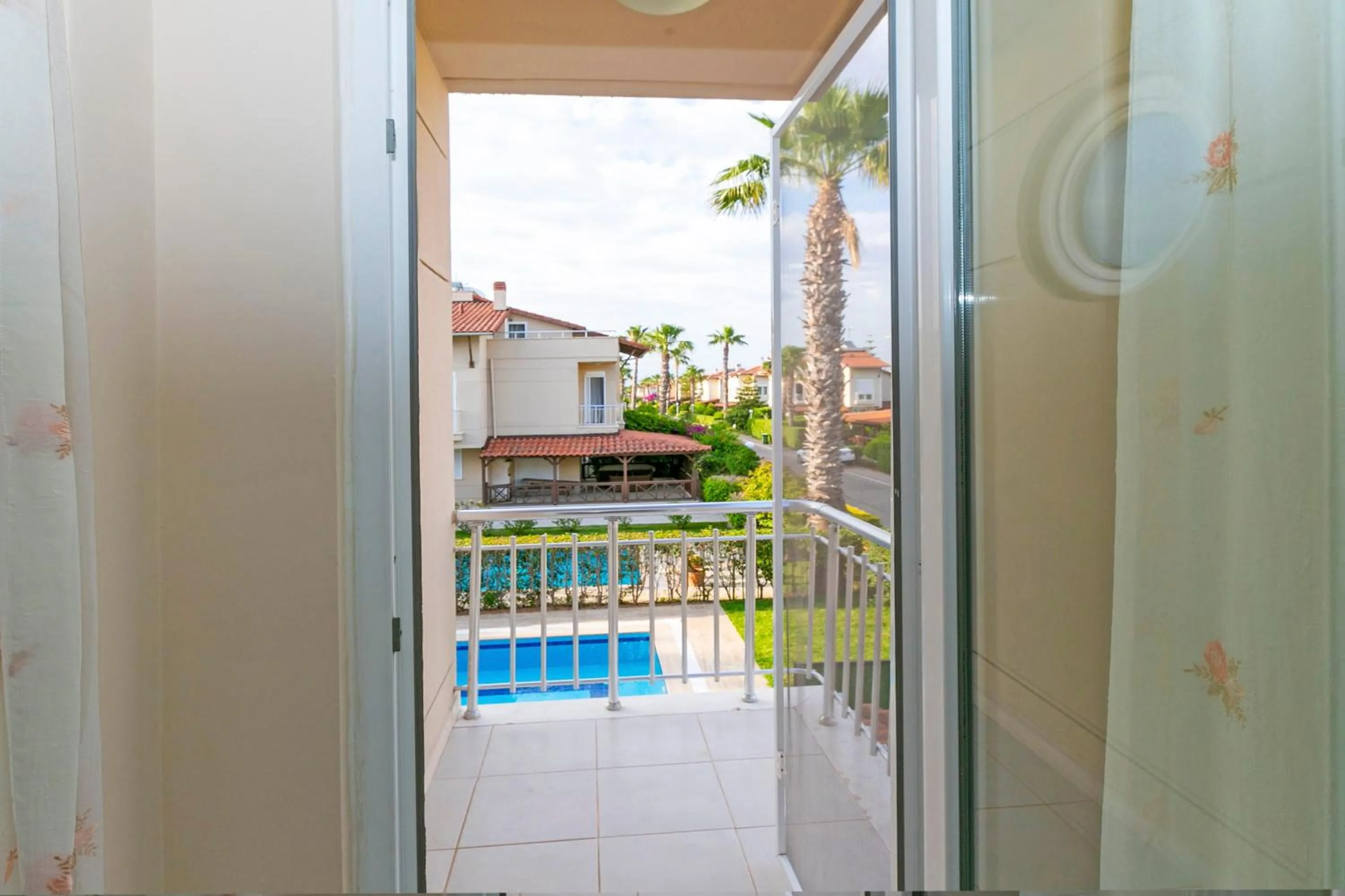 Day in Paradise Town Villa Legend