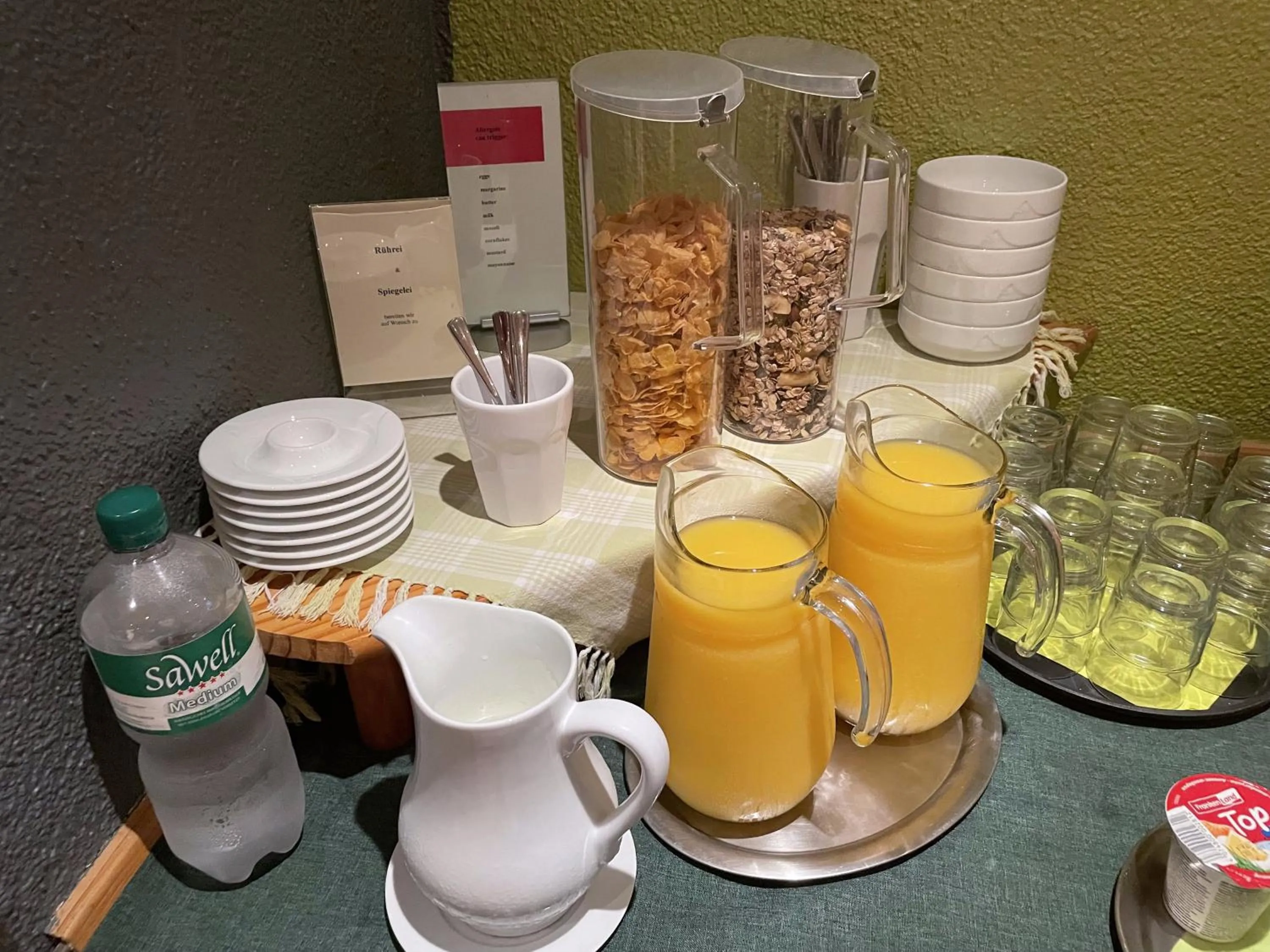 Food and drinks in Hotel Gästehaus Linden