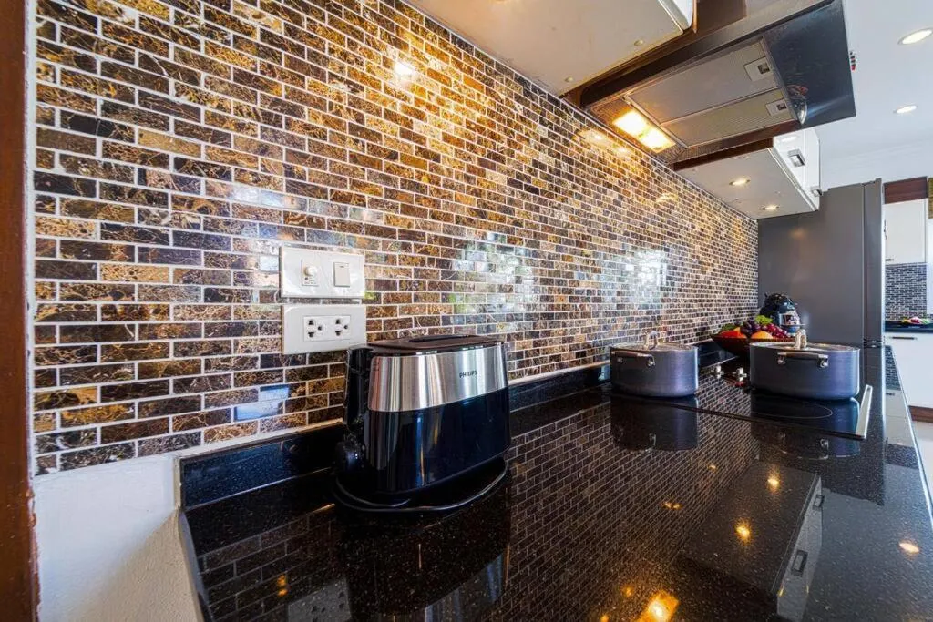 Luxurious 5-Bedroom Private Pool Villa! PV5