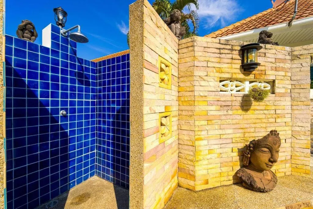 Luxurious 5-Bedroom Private Pool Villa! PV5