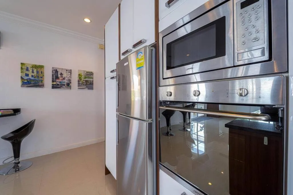 Luxurious 5-Bedroom Private Pool Villa! PV5