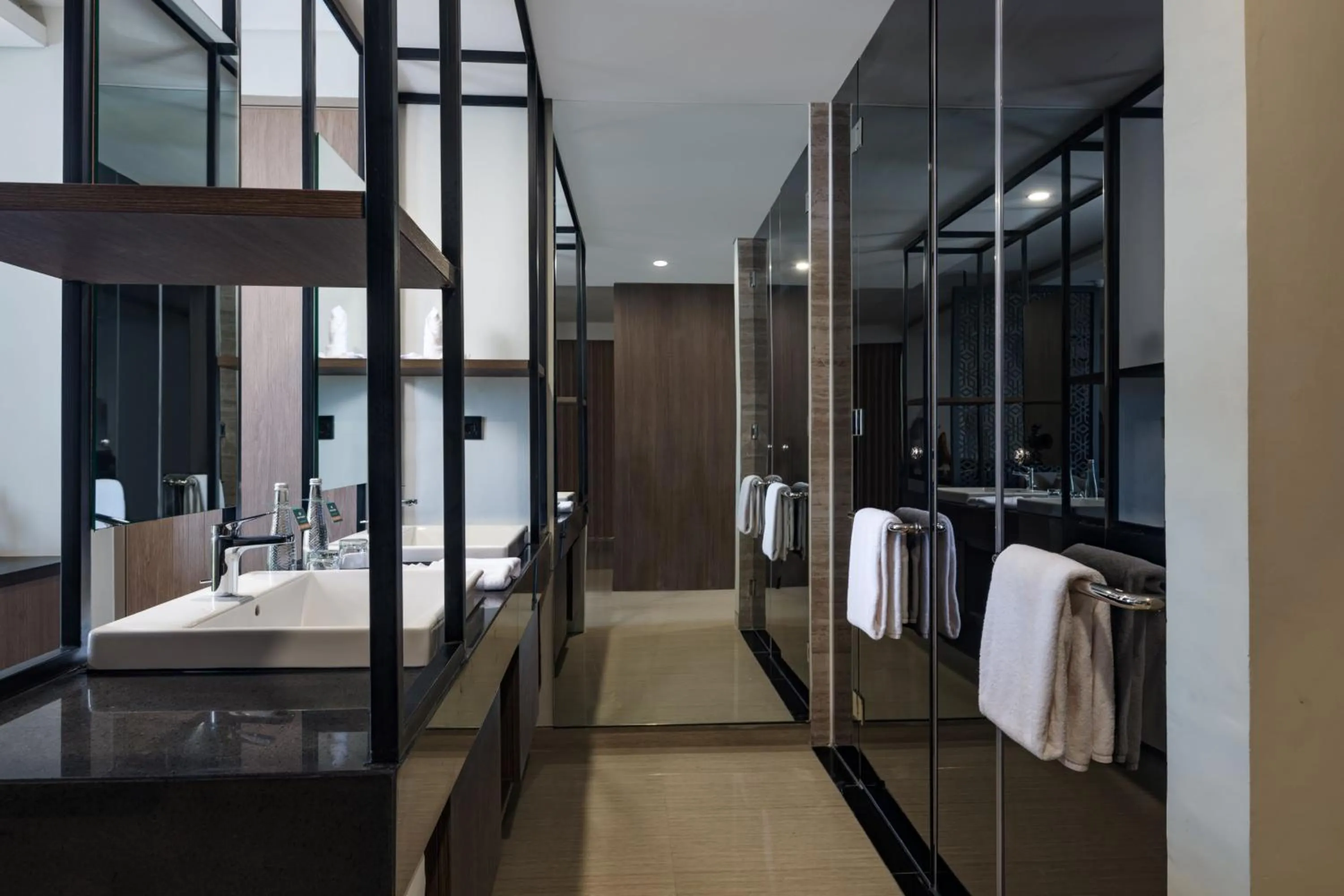 Bathroom, Bed in Hotel Santika Blitar