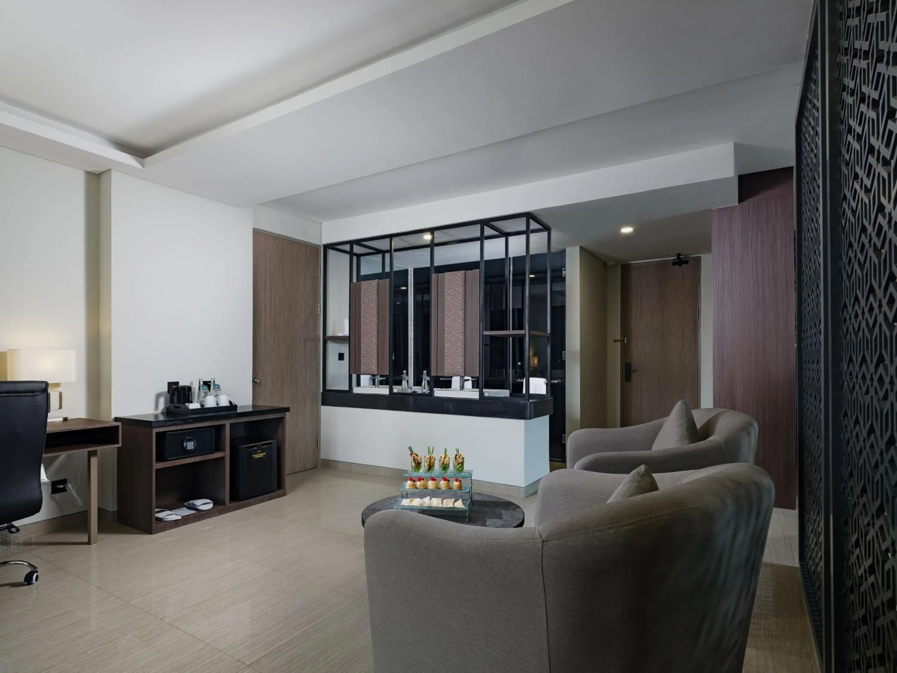 Living room in Hotel Santika Blitar