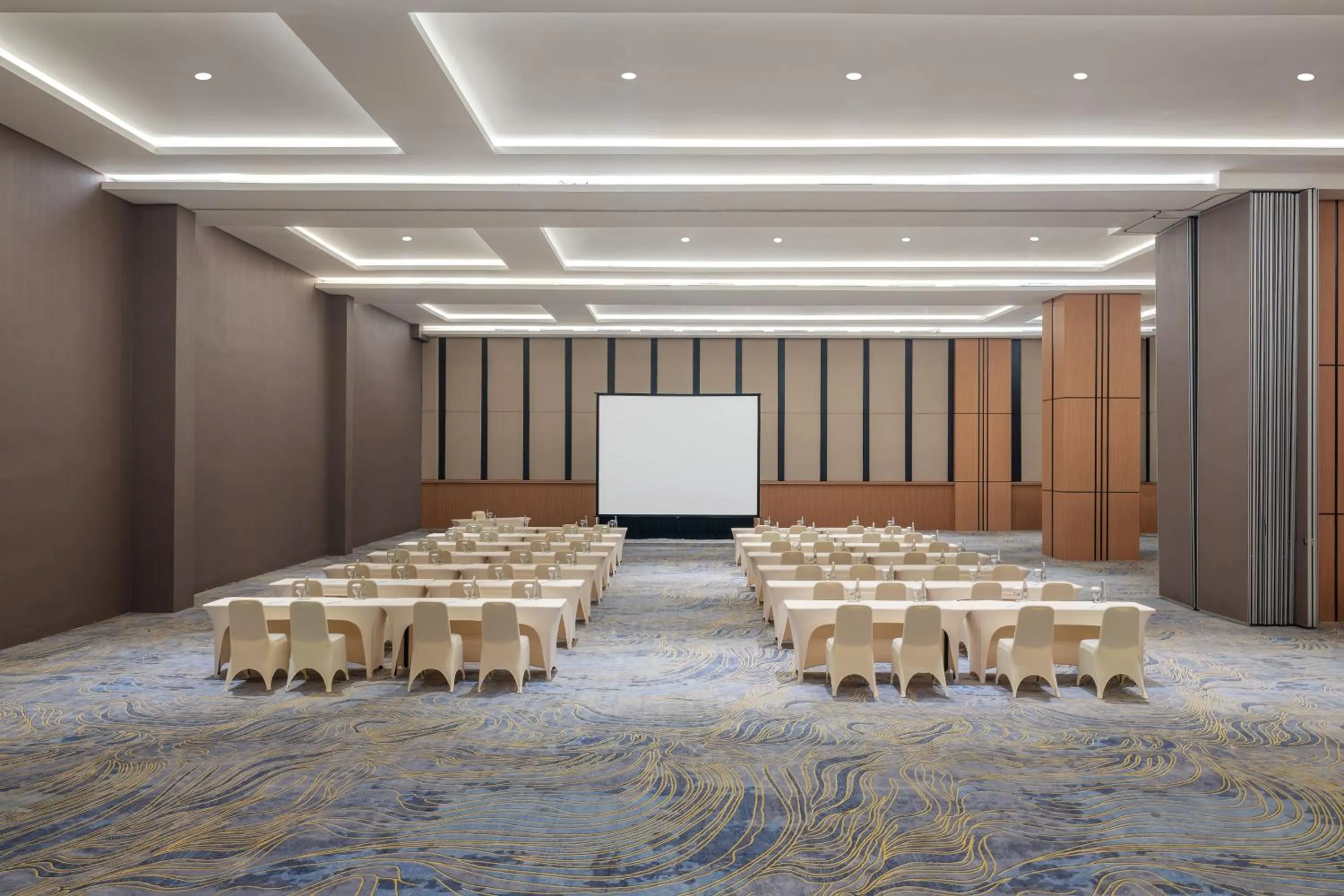 Banquet/Function facilities in Hotel Santika Blitar